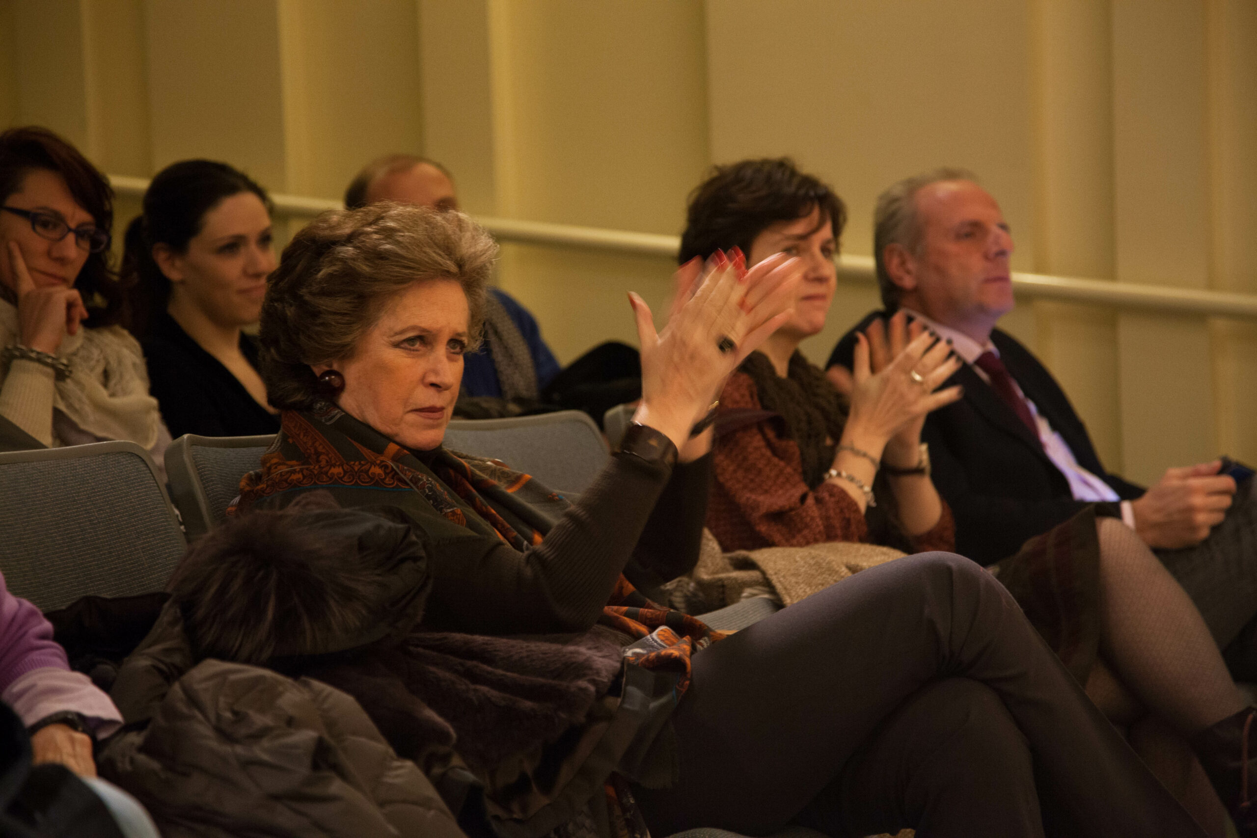 spectators-from-dacia-maraini-at-casa-italiana