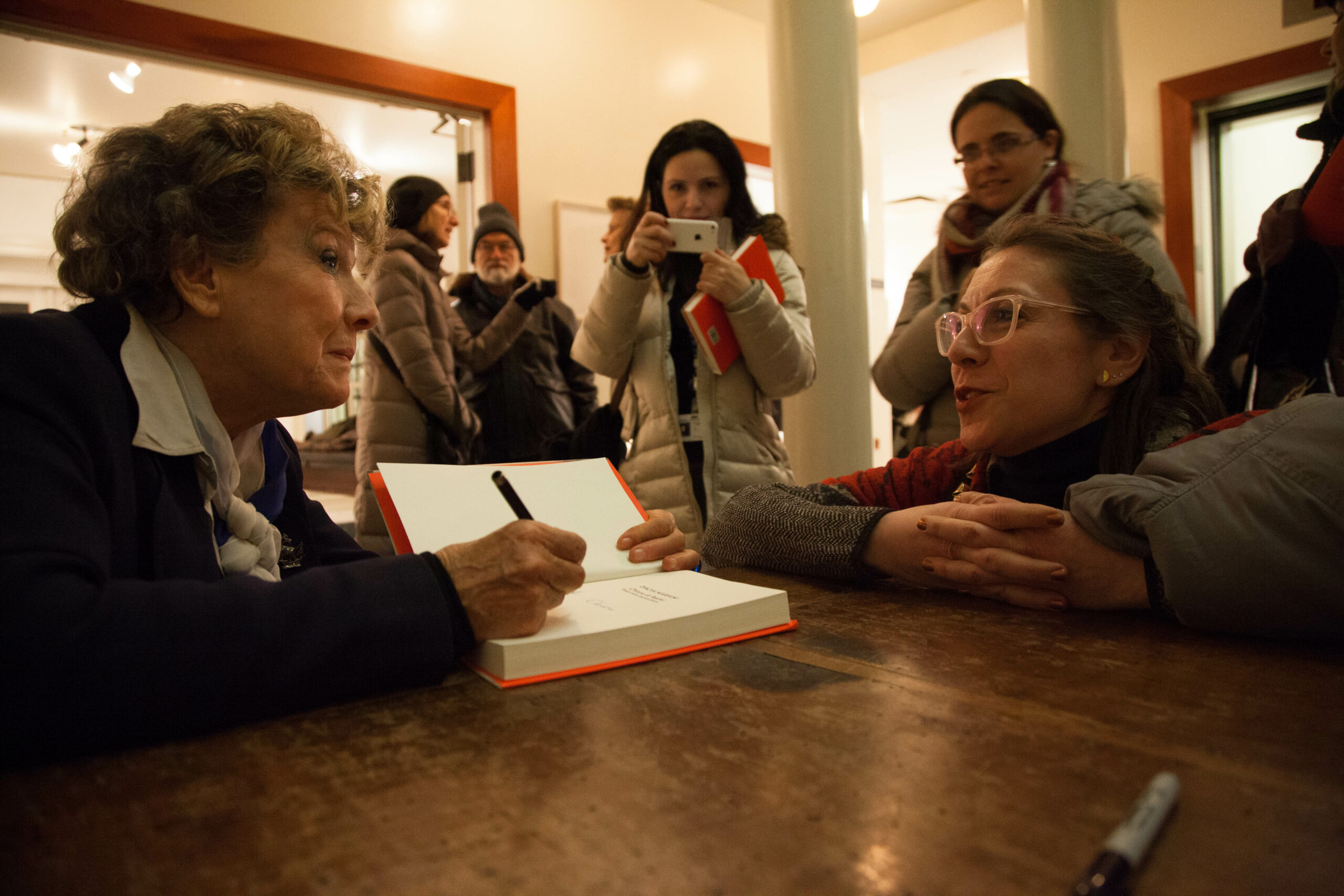 writer-speaking-to-audience-from-dacia-maraini-at-casa-italiana