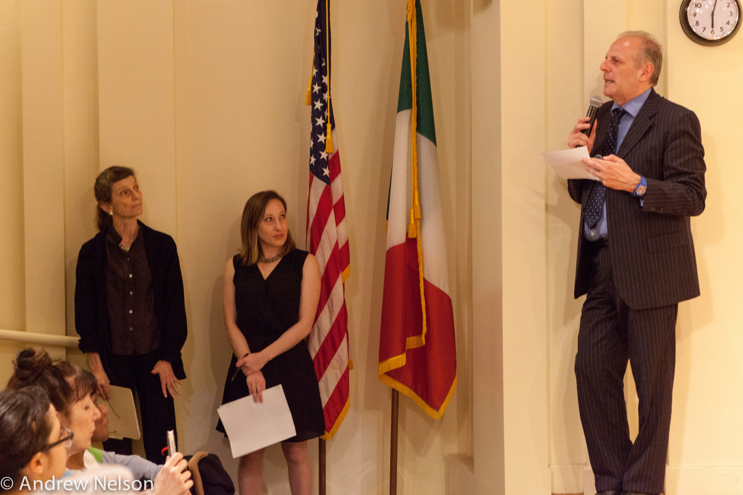 stefano-talking-from-pen-world-voices-festival-at-casa-italiana