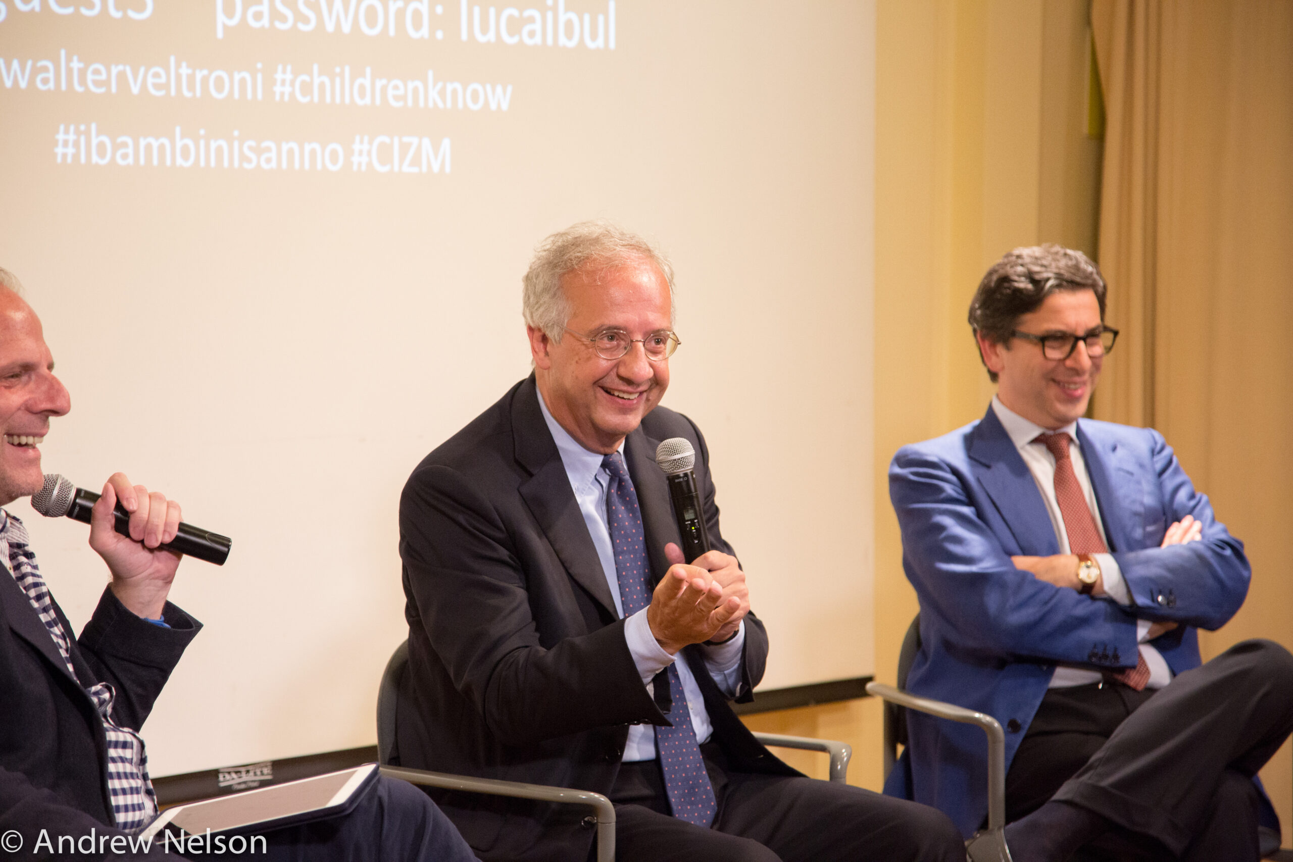 director-smiling-from-i-bambini-sanno-at-casa-italiana