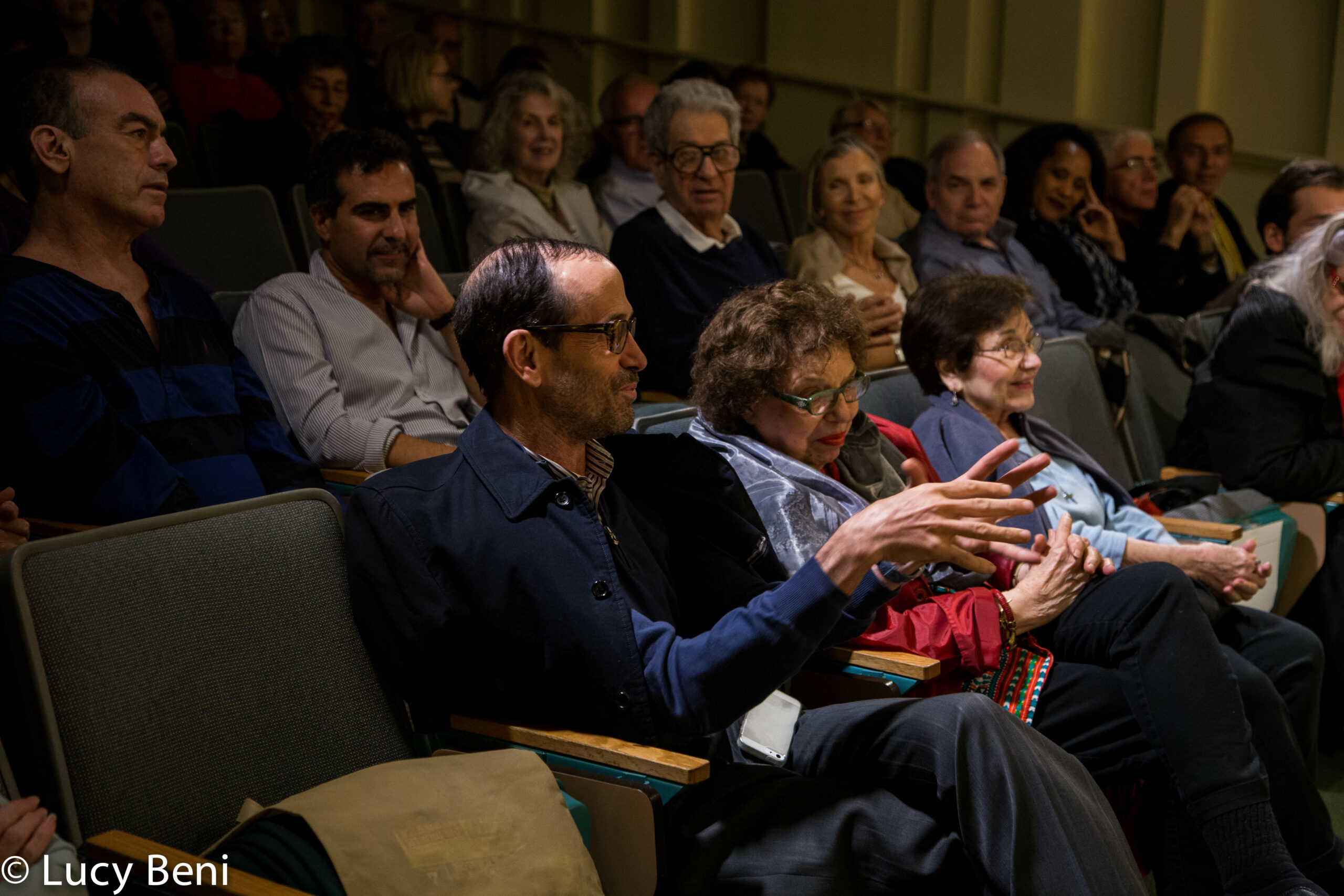 spectators-from-adventures-in-italian-opera-christine-goerke-at-casa-italiana