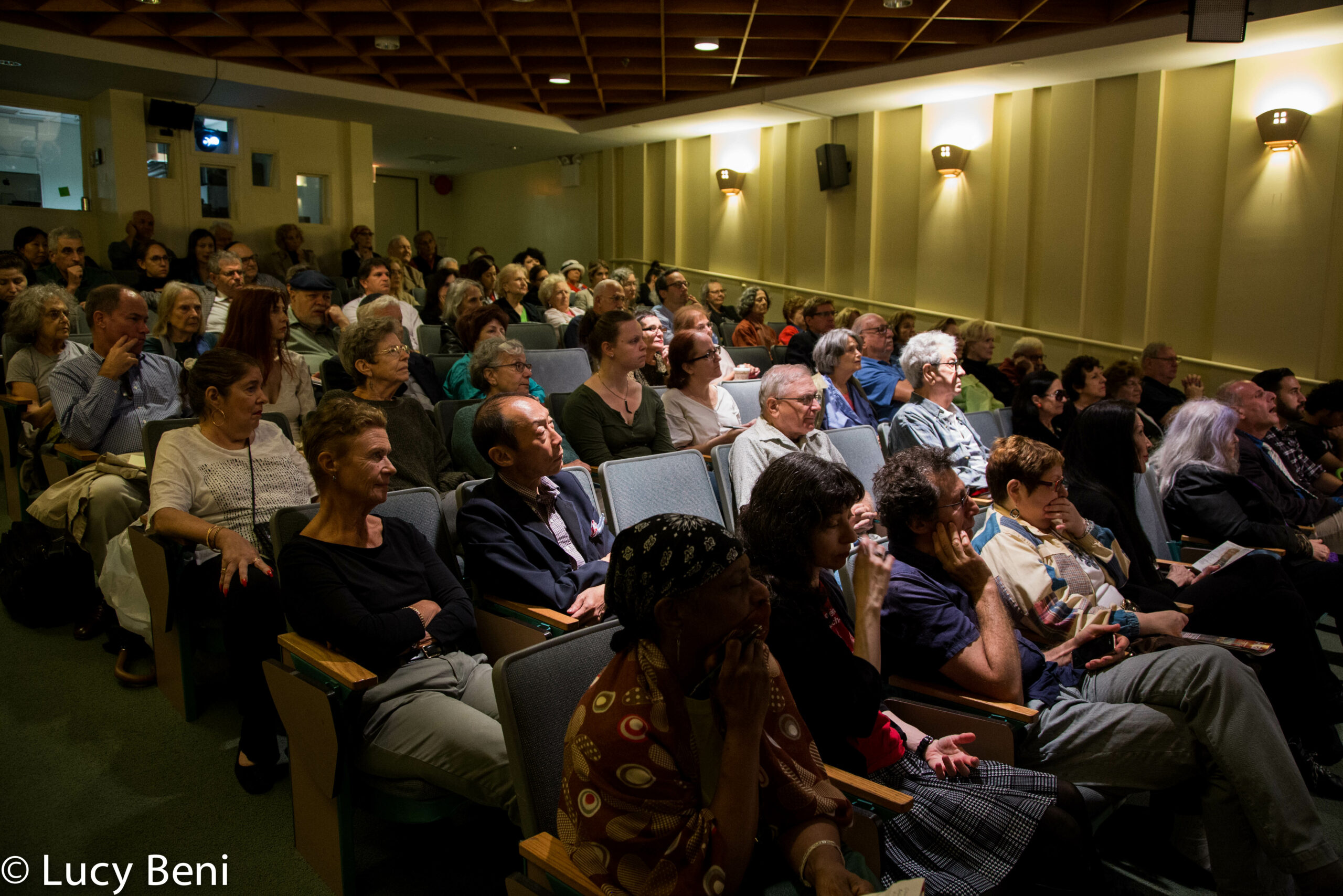 spectators-from-the-ghetto-to-cappella-at-casa-italiana