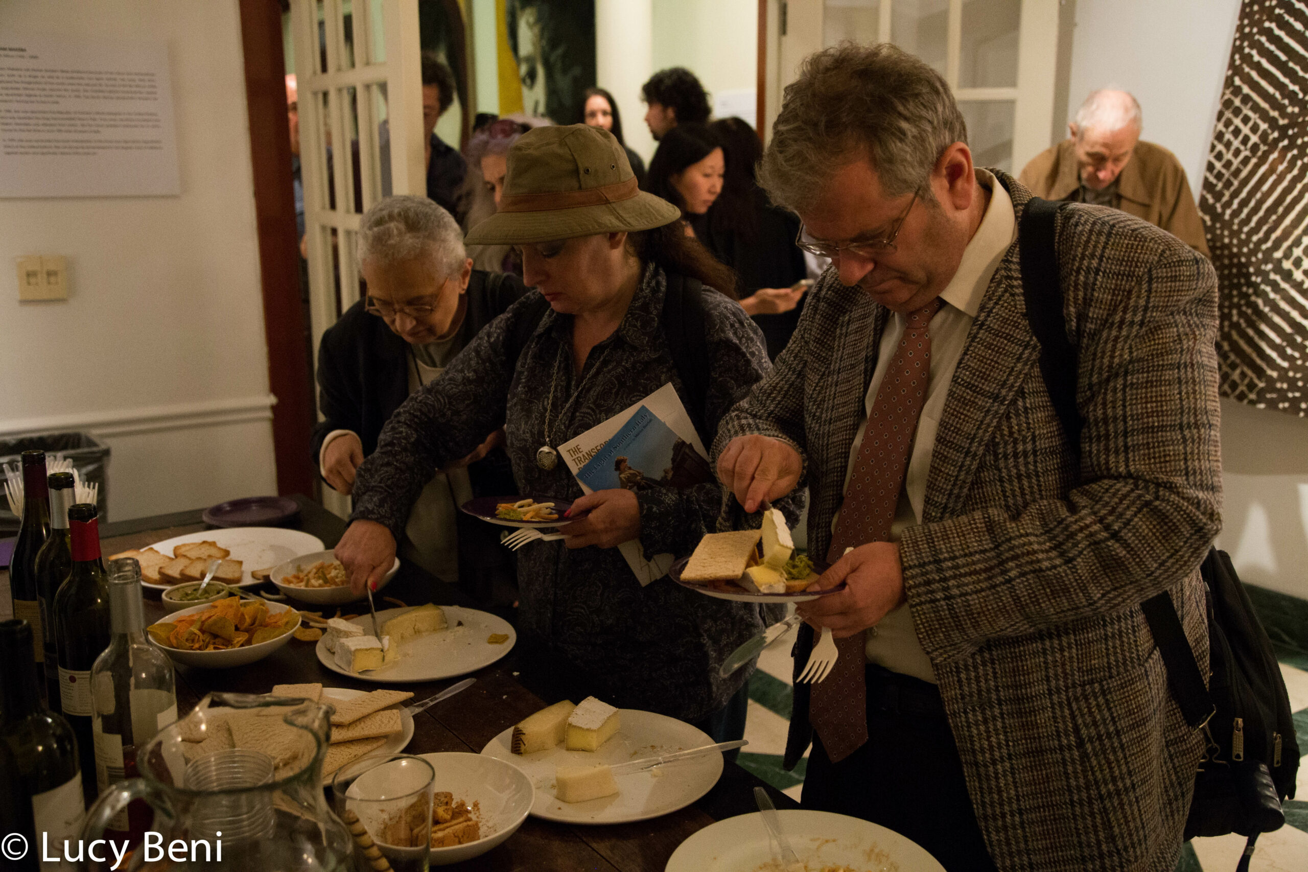 people-having-food-from-the-ghetto-to-cappella-at-casa-italiana