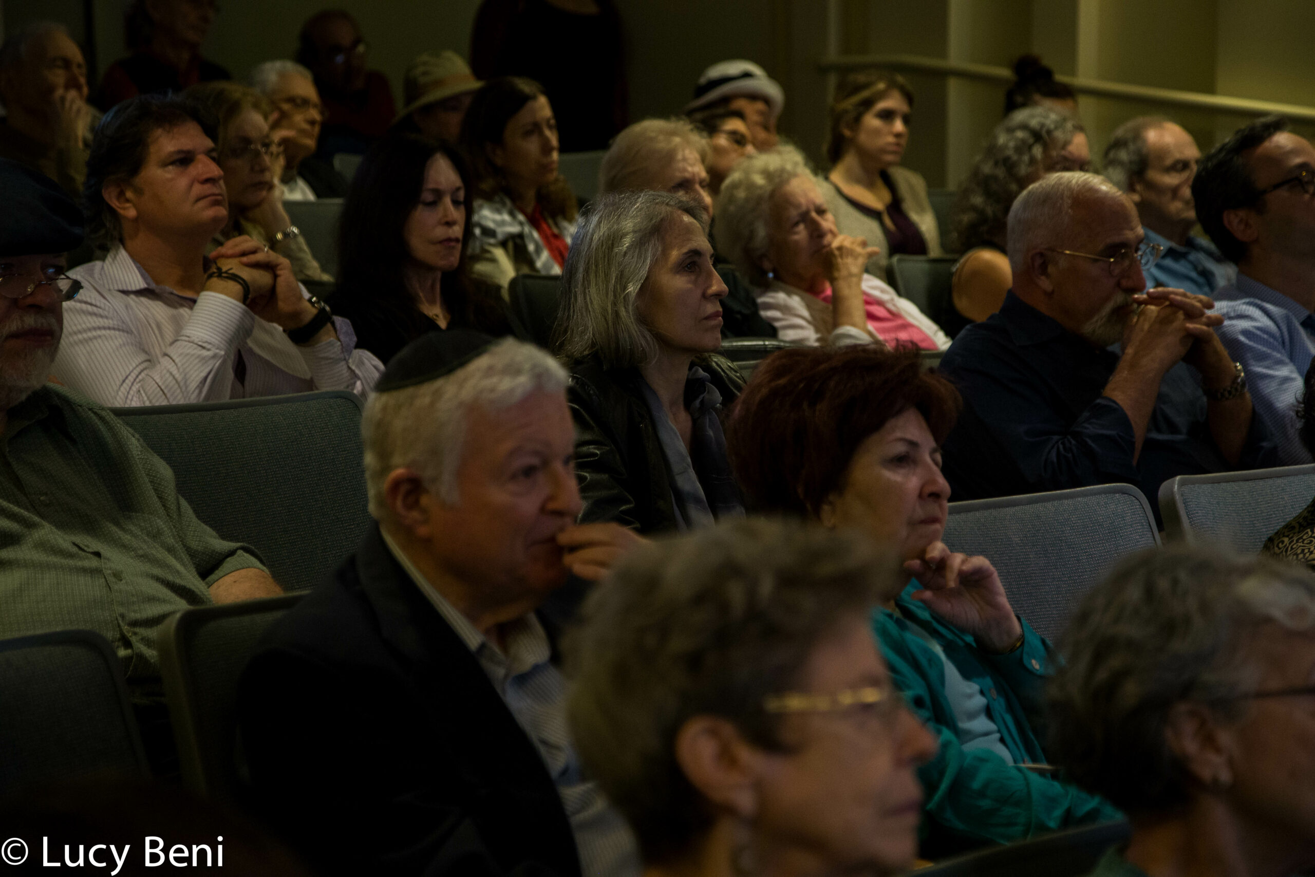 spectators-from-the-ghetto-to-cappella-at-casa-italiana