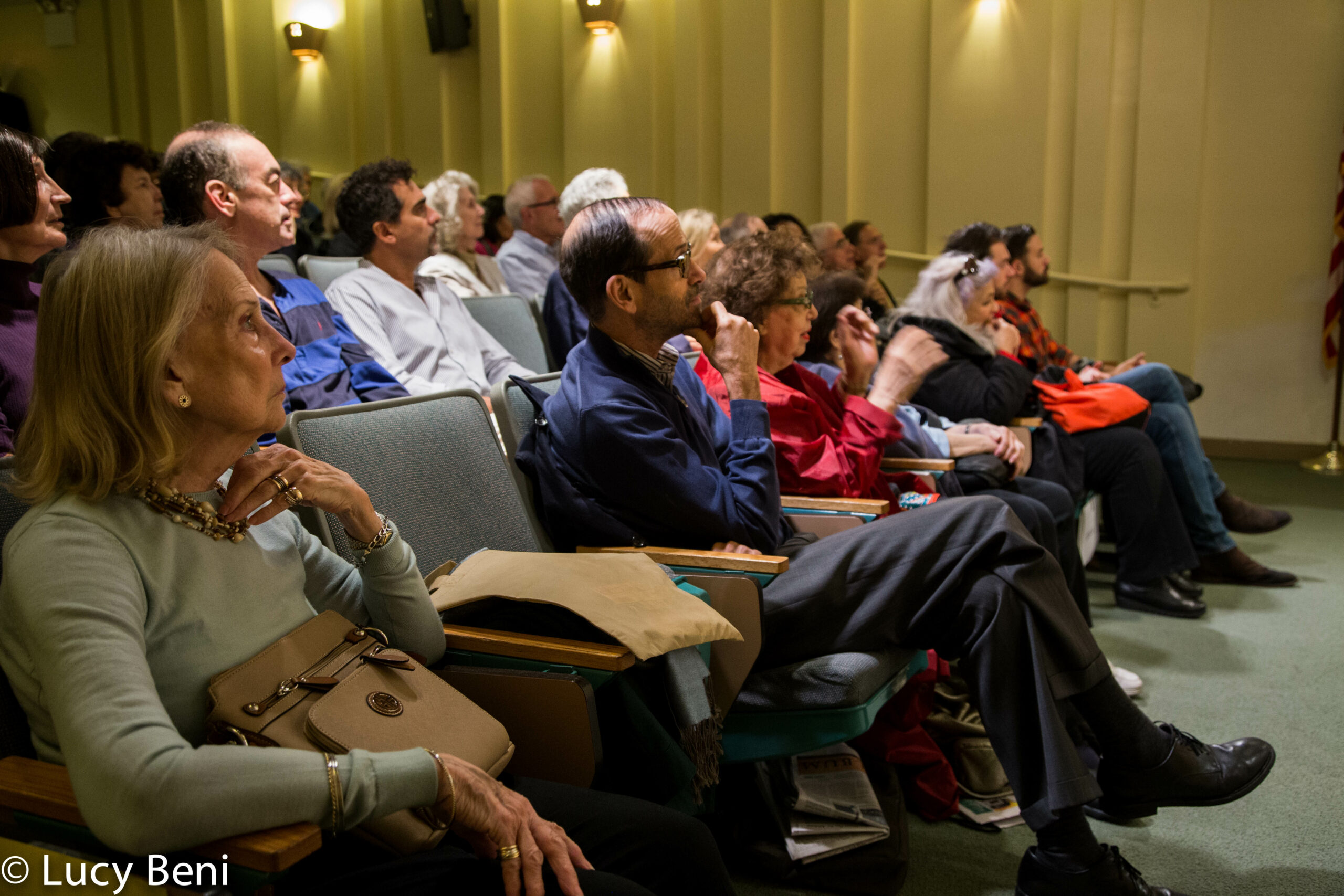 spectators-from-adventures-in-italian-opera-christine-goerke-at-casa-italiana