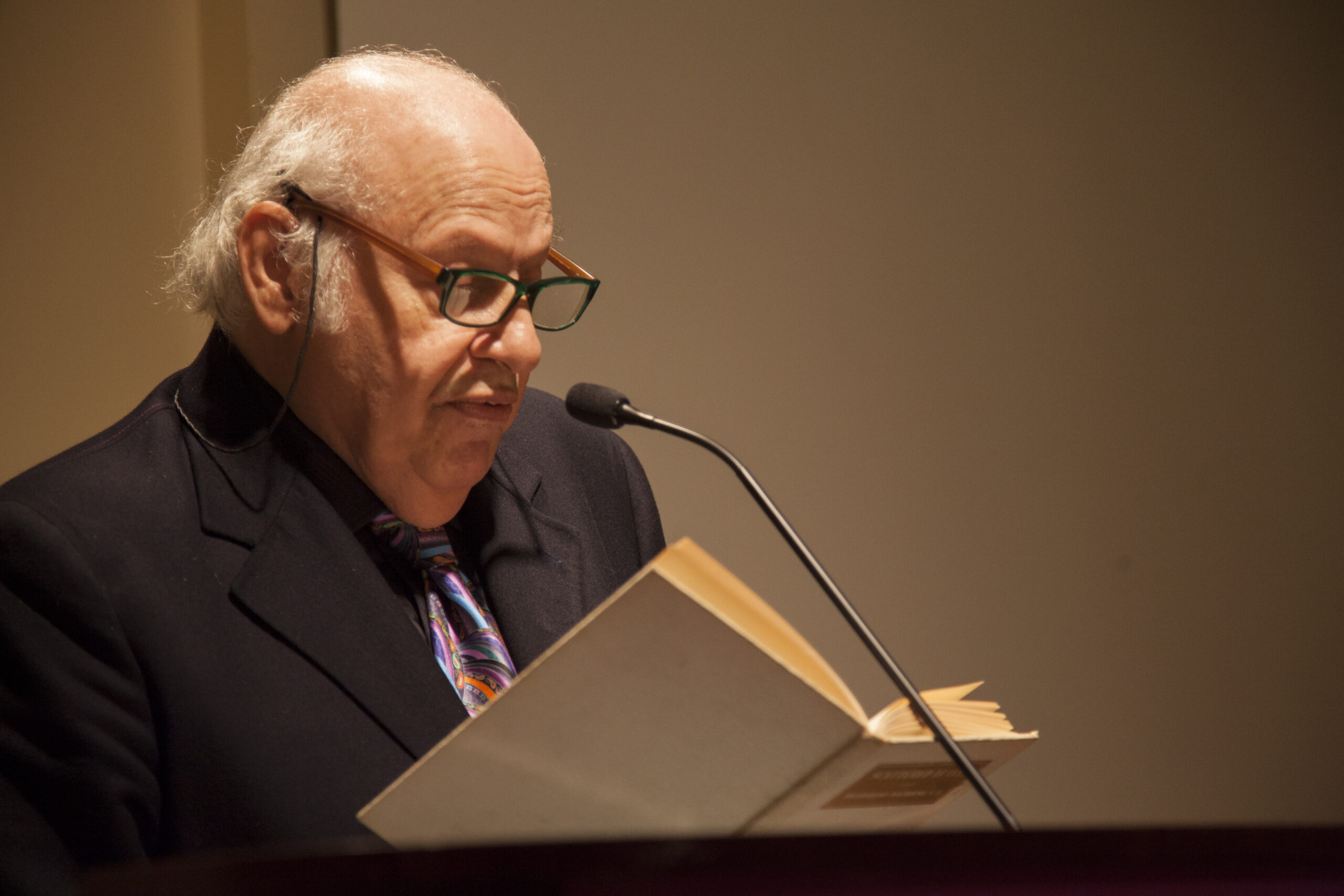 author-talking-from-diffraction-exhibition-opening-and-the-fat-man-arpeggios-book-pres-at-casa-italiana