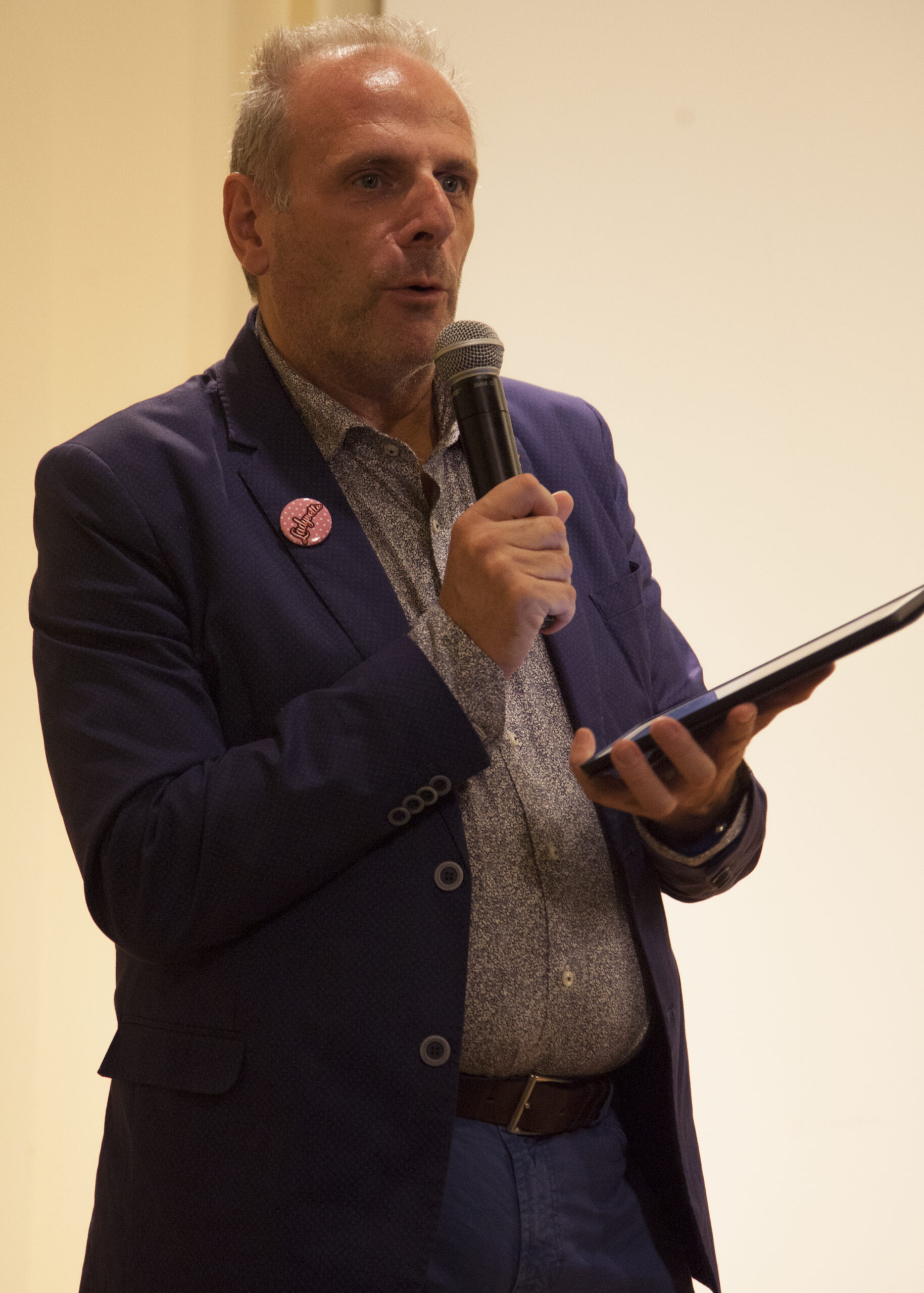 stefano-talking-from-leopardi-at-casa-italiana