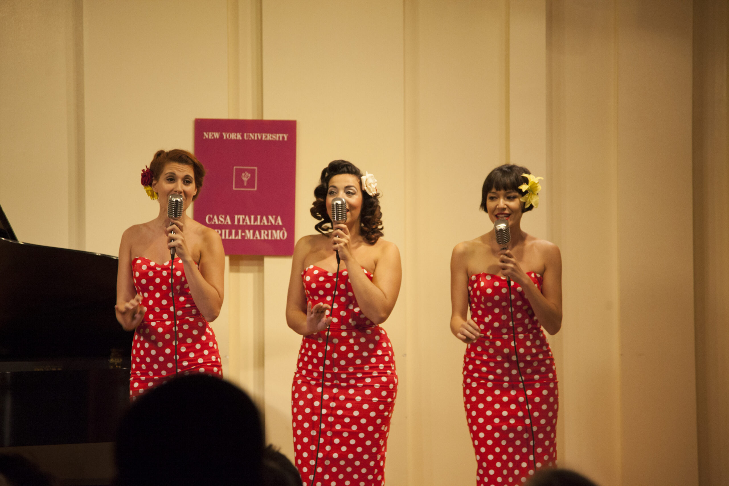 artists-performing-from-ladyvette-at-casa-italiana