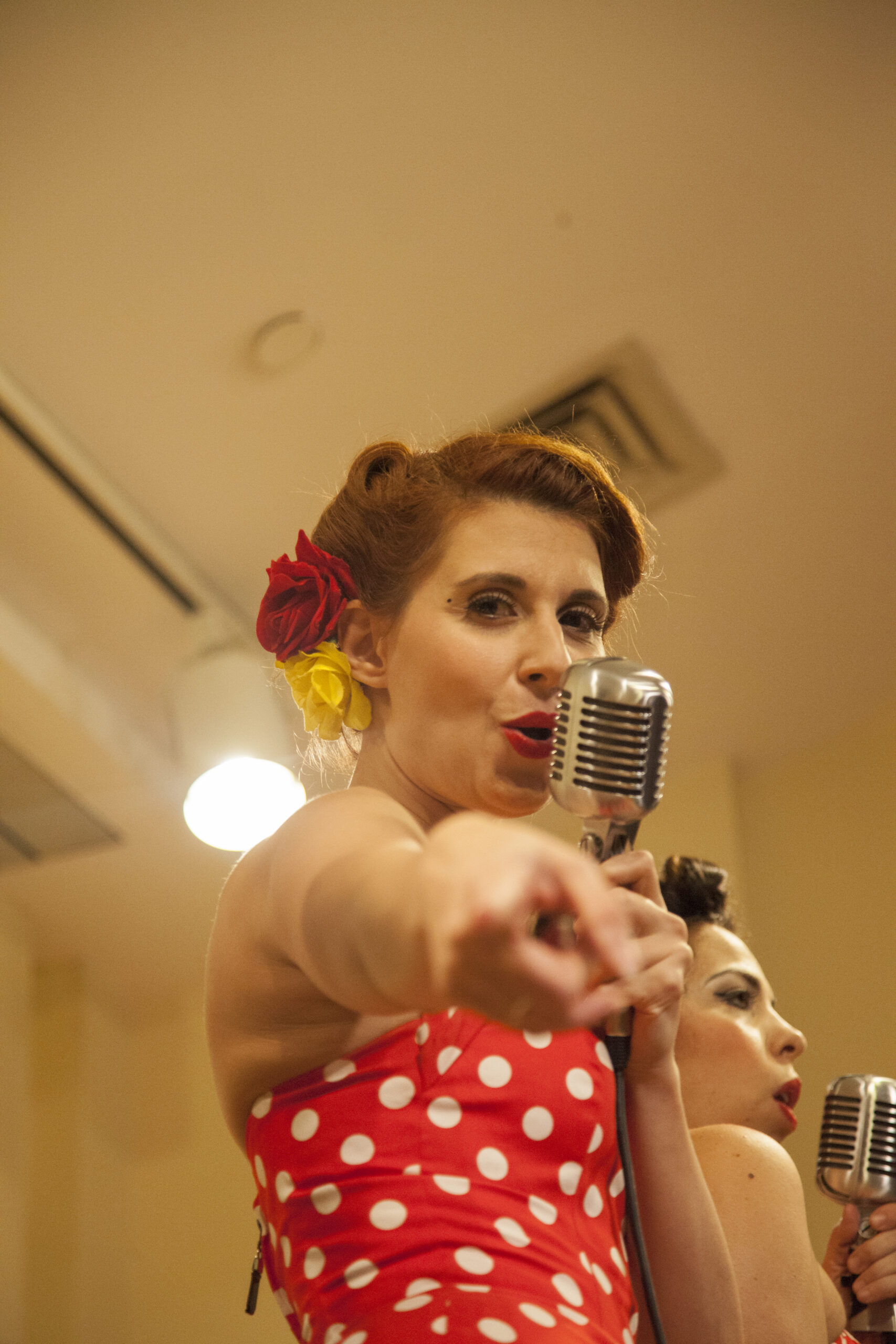 artists-performing-from-ladyvette-at-casa-italiana
