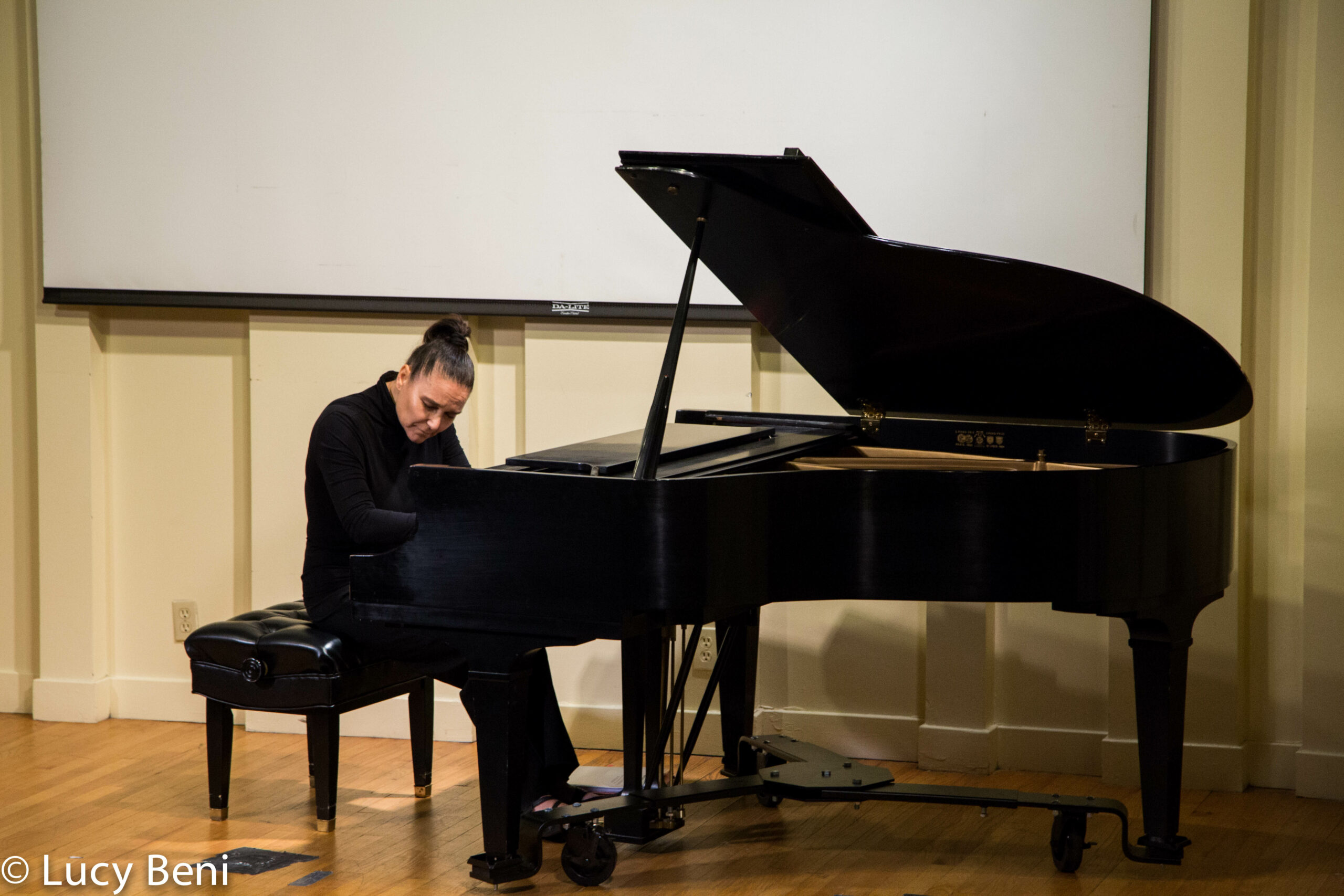 musician-playing-piano-from-concert-alessandra-garosi-novecento-at-casa-italiana