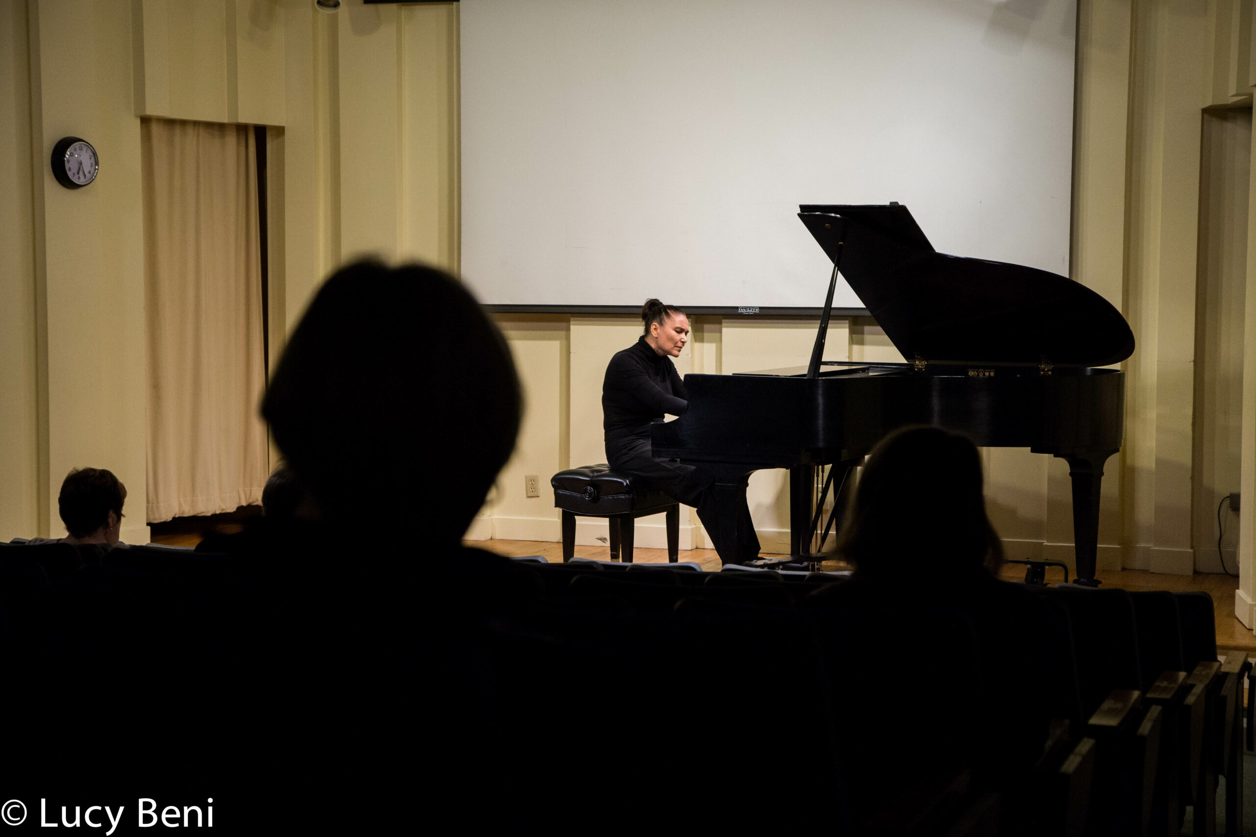 musician-playing-piano-from-concert-alessandra-garosi-novecento-at-casa-italiana