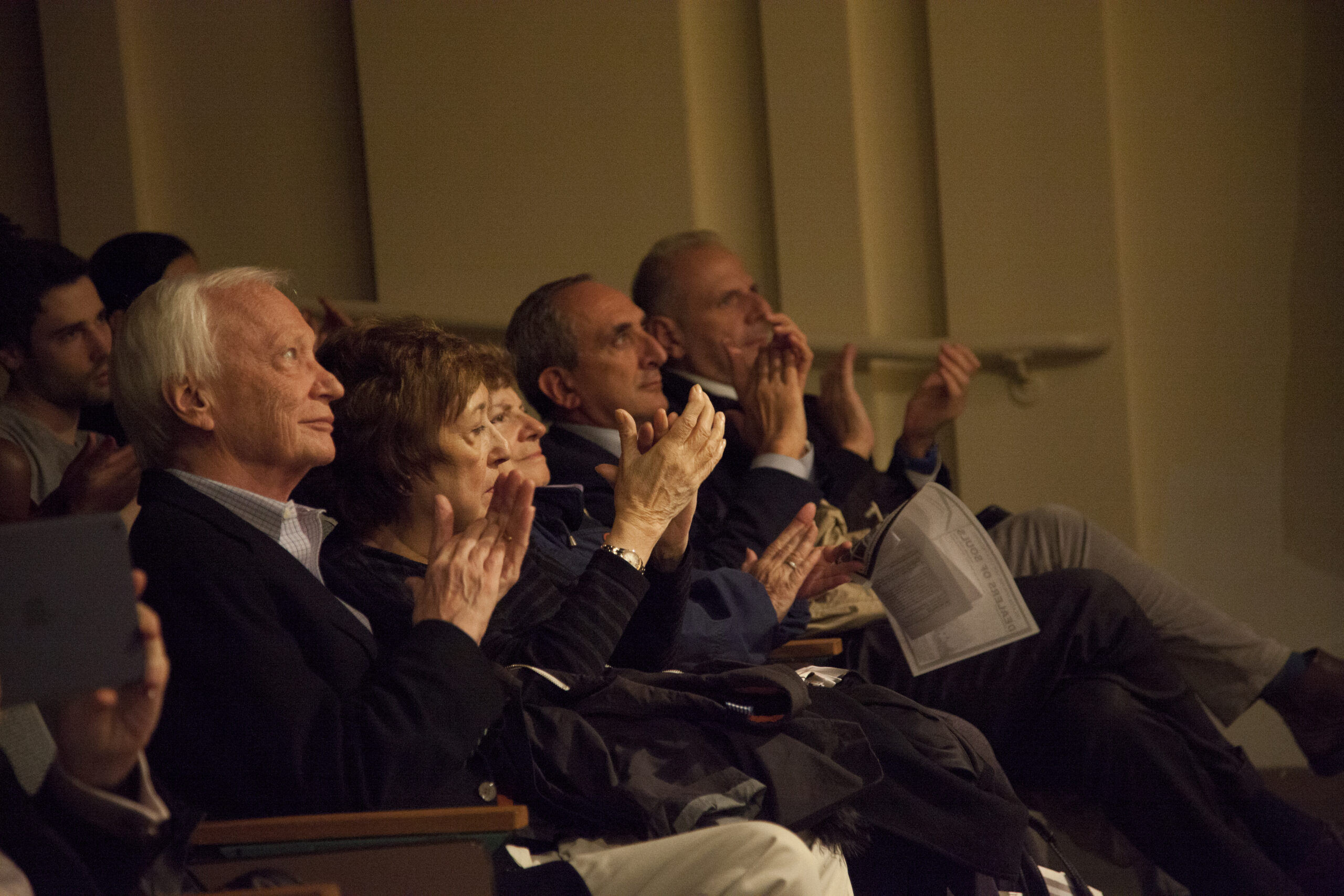 spectators-clapping-from-pasolini-at-casa-italiana