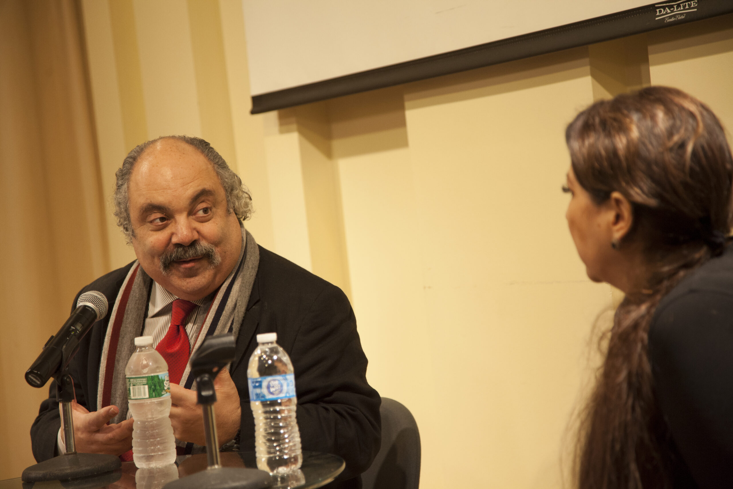 speaker-talking-from-adventures-in-italian-opera-maria-guleghina-at-casa-italiana