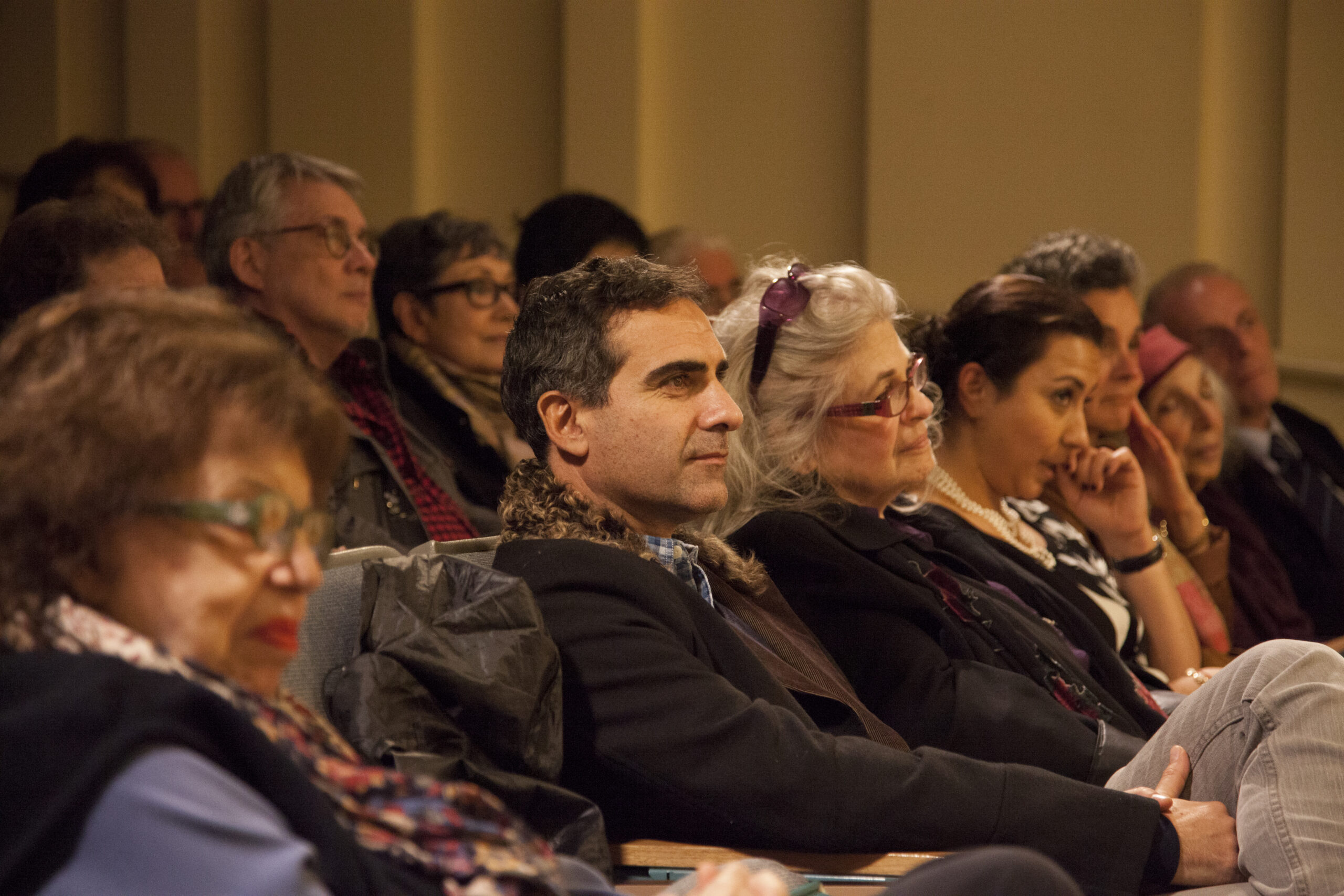 spectators-from-adventures-in-italian-opera-maria-guleghina-at-casa-italiana