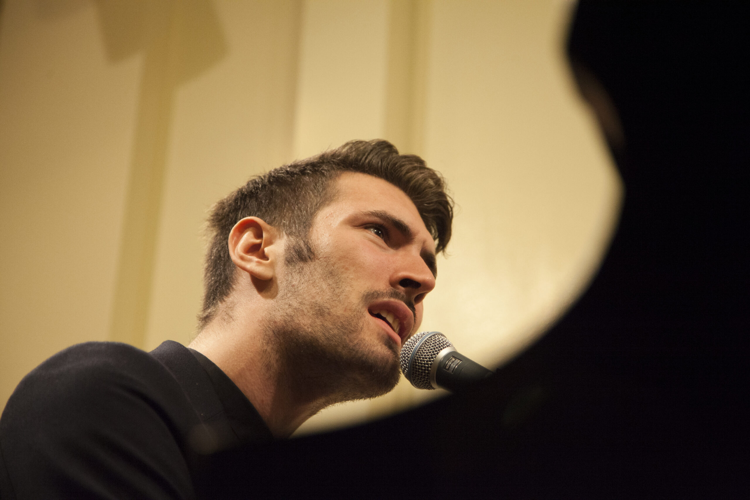 musician-performing-from-giovanni-caccamo-at-casa-italiana
