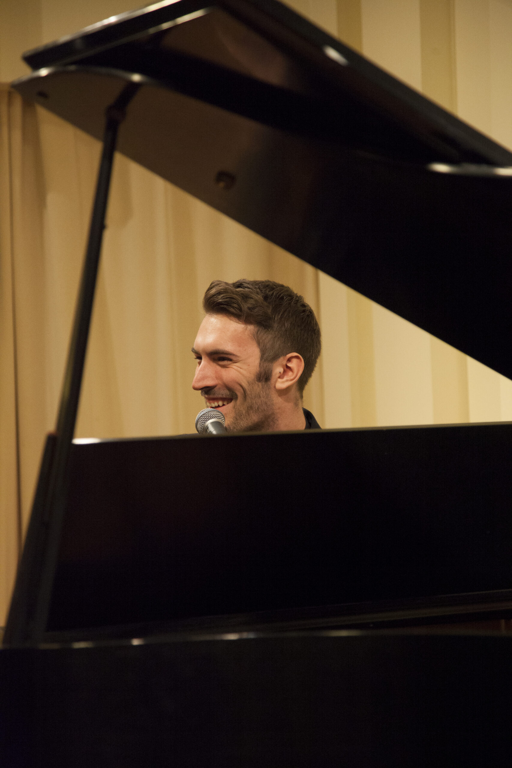 musician-smiling-from-giovanni-caccamo-at-casa-italiana