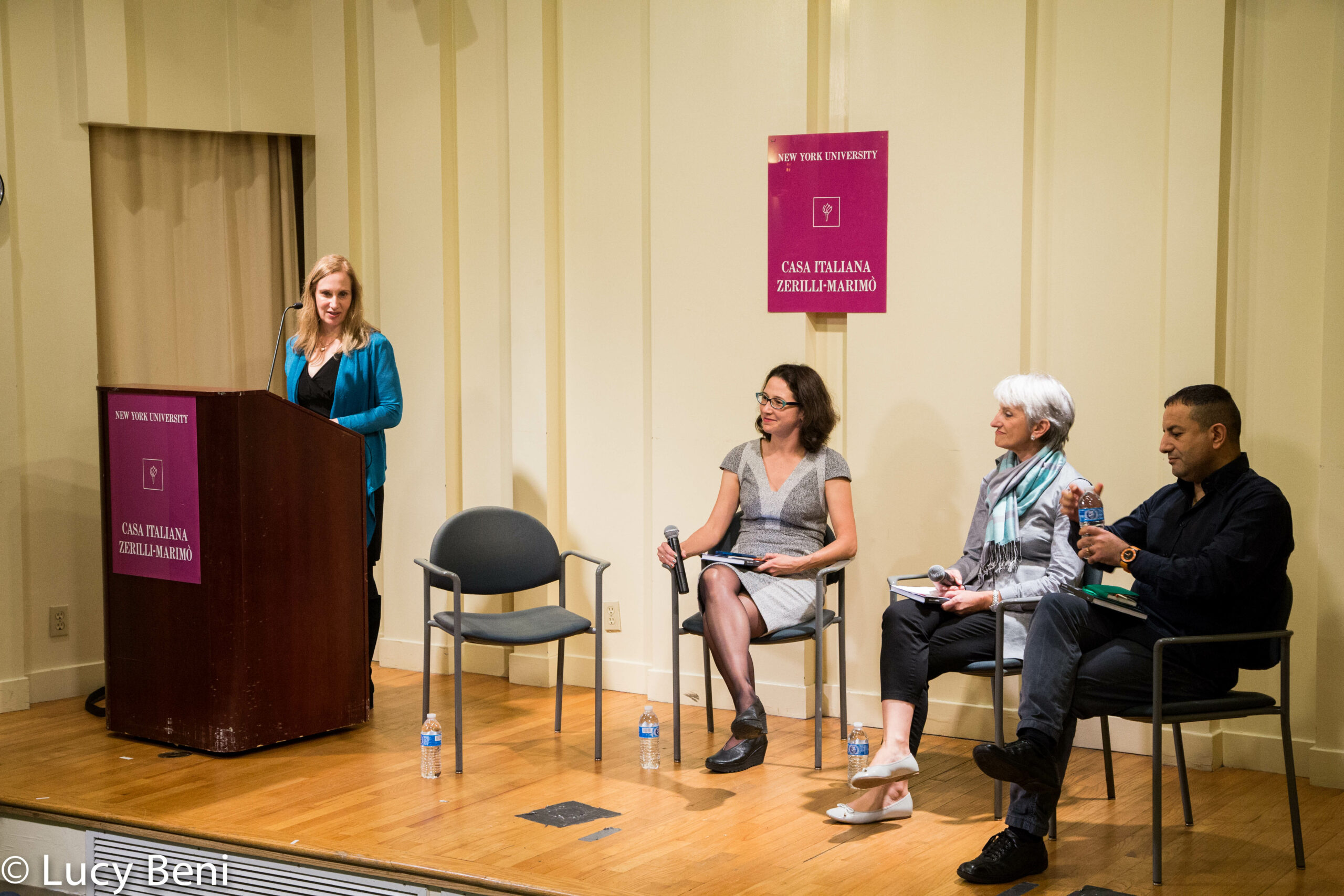author-talking-from-book-presentation-italian-mobilities-at-casa-italiana