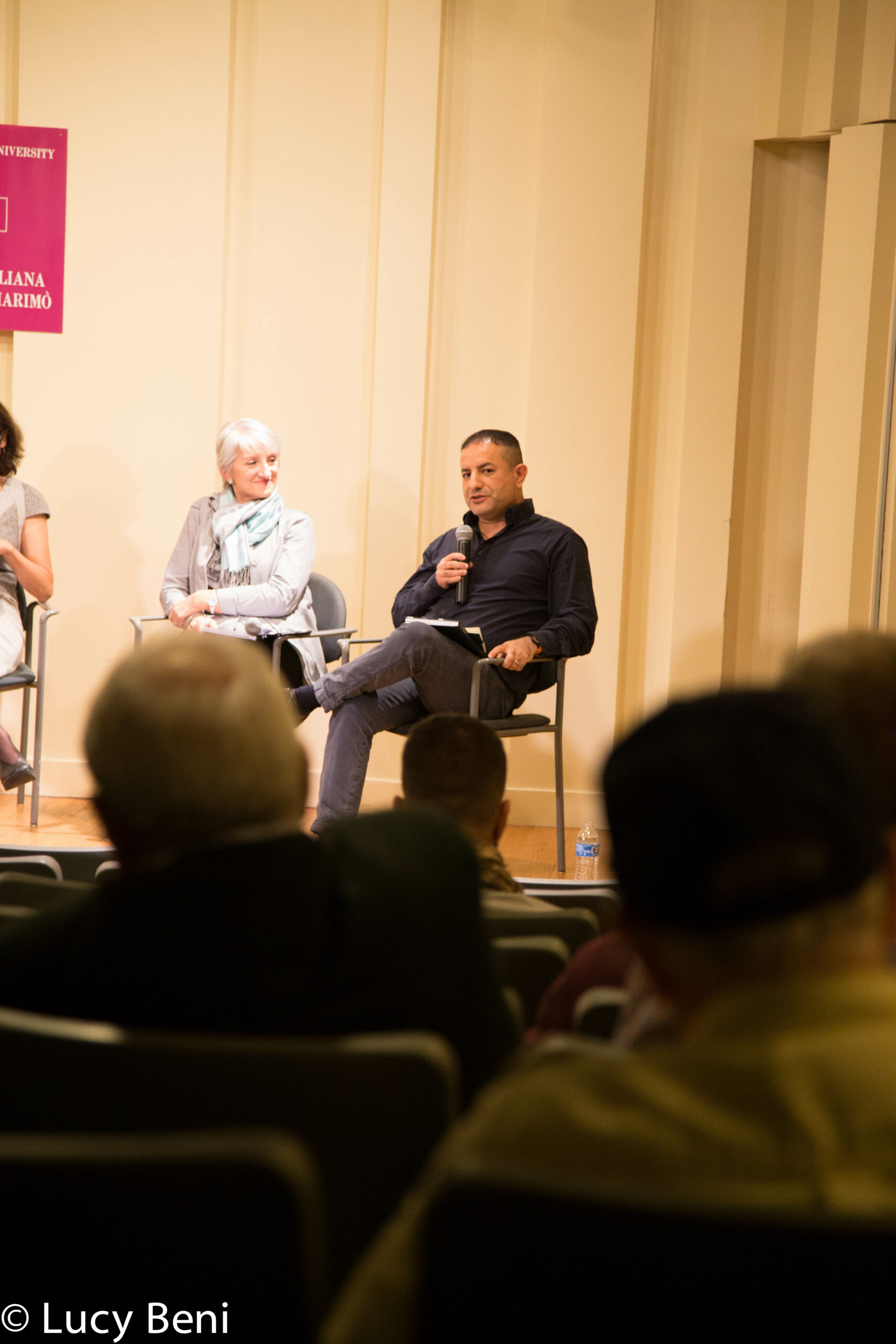 author-talking-from-book-presentation-italian-mobilities-at-casa-italiana
