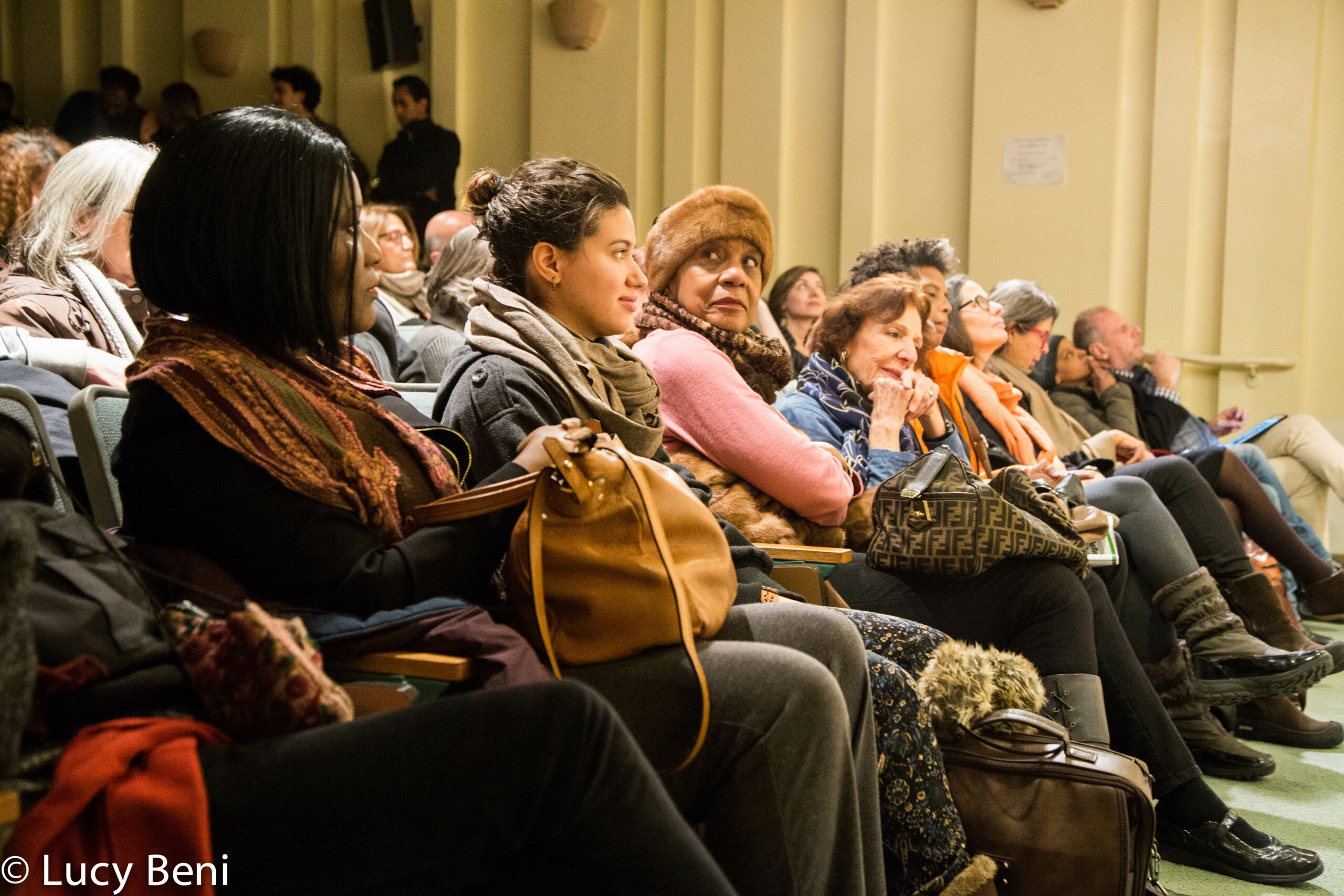 spectators-from-screening-if-only-i-were-that-warrior-at-casa-italiana