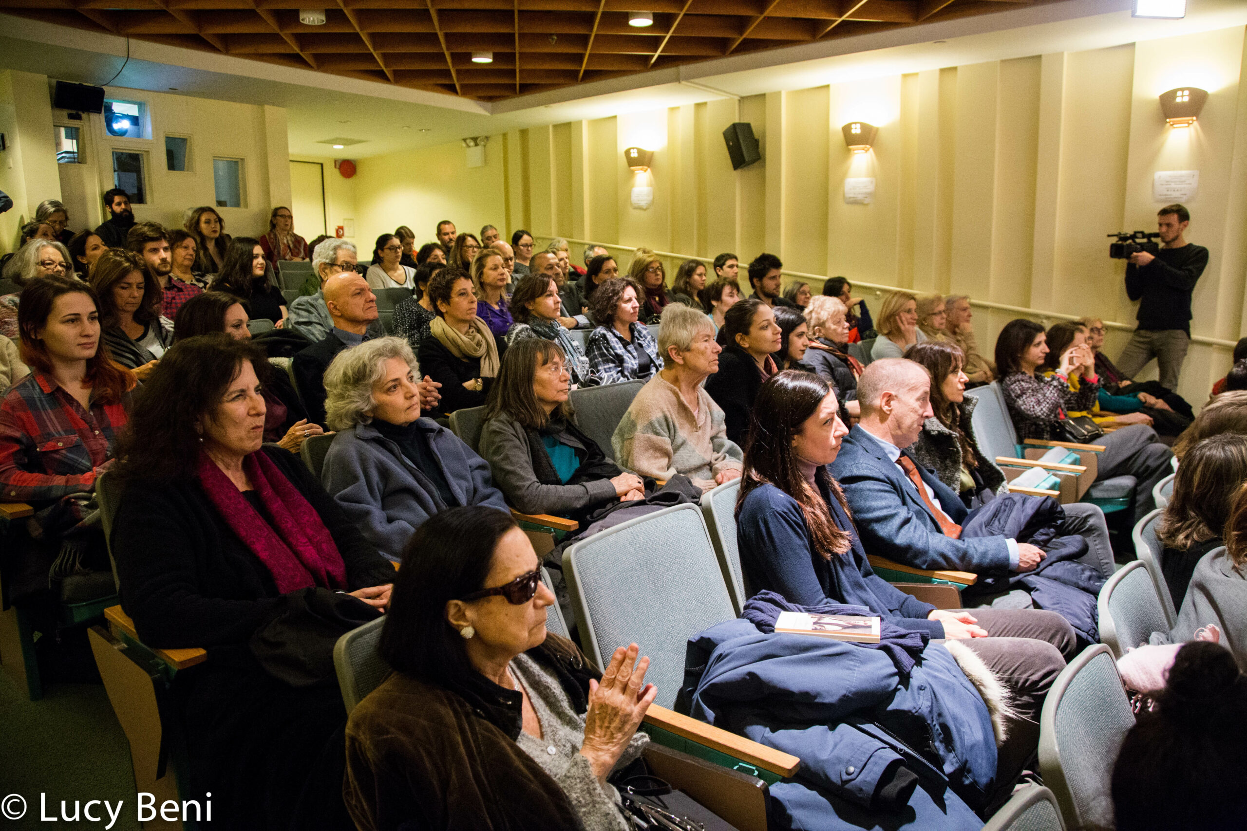 spectators-from-a-conversation-with-dacia-maraini-at-casa-italiana
