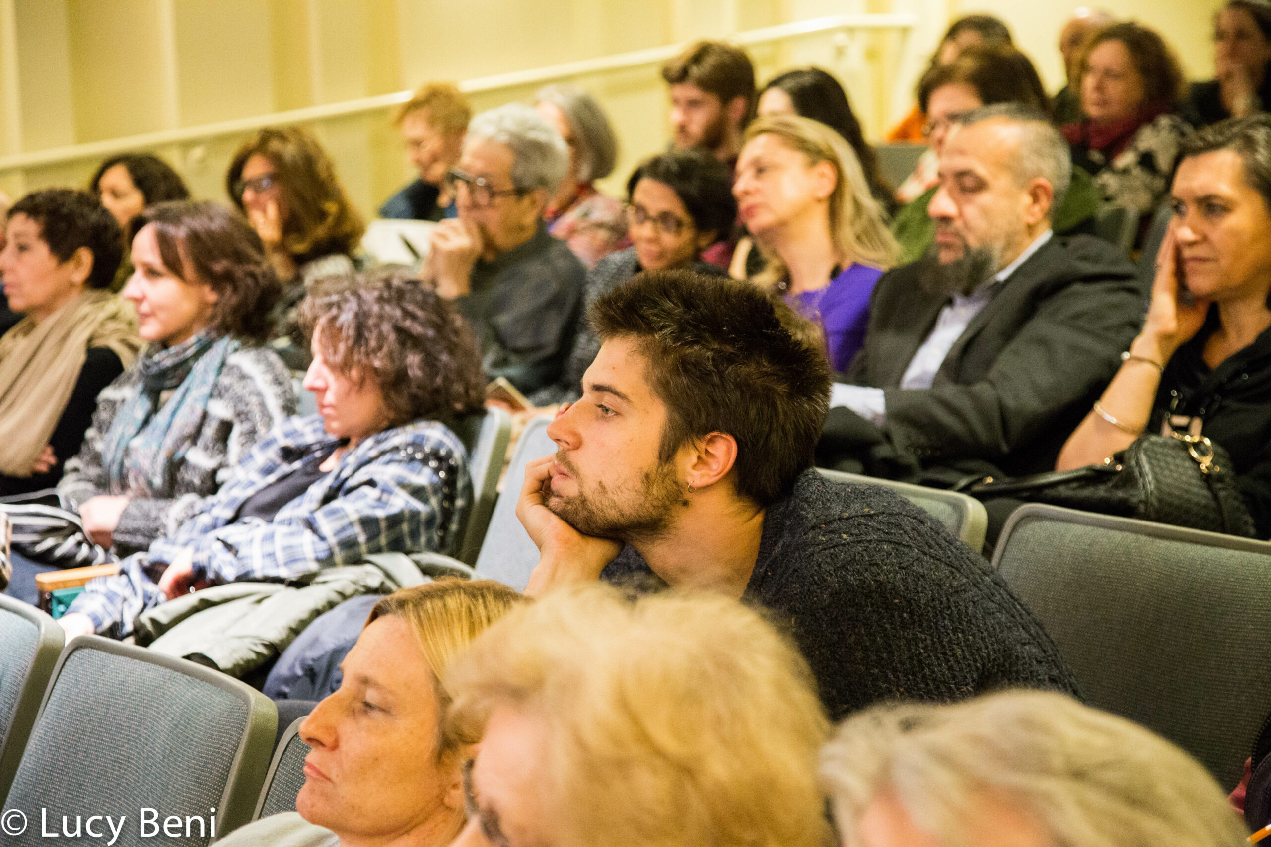 spectators-from-a-conversation-with-dacia-maraini-at-casa-italiana
