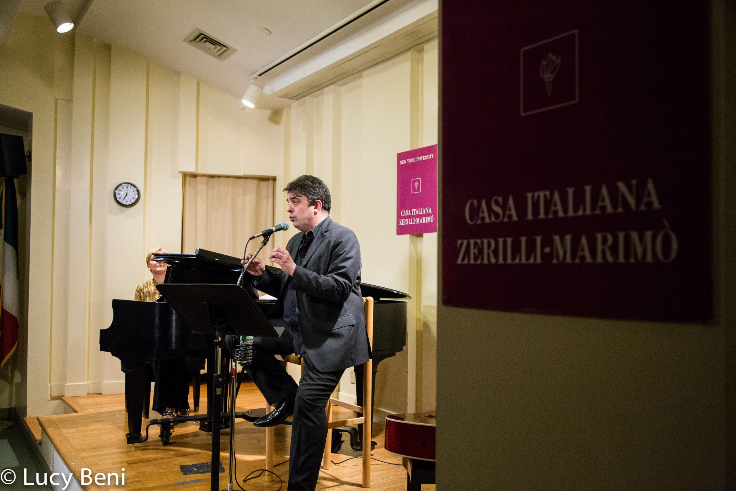 musician-performing-from-concert-luigi-faber-genova-at-casa-italiana