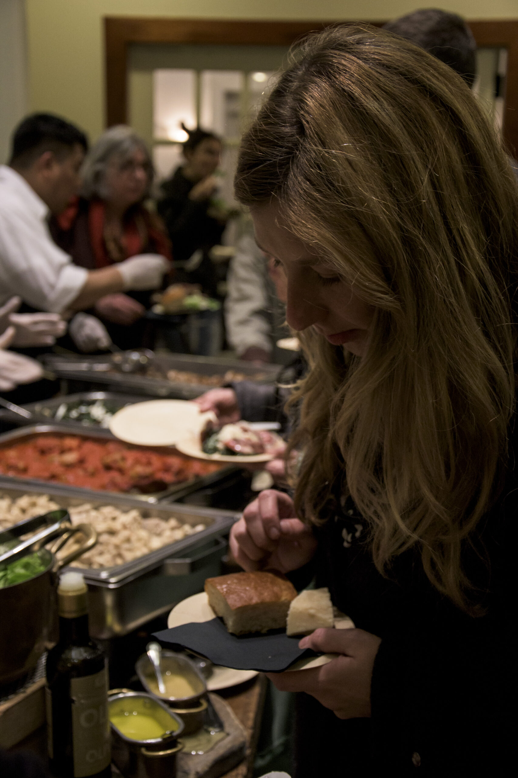 people-having-food-from-le-conversazioni-2016-at-casa-italiana