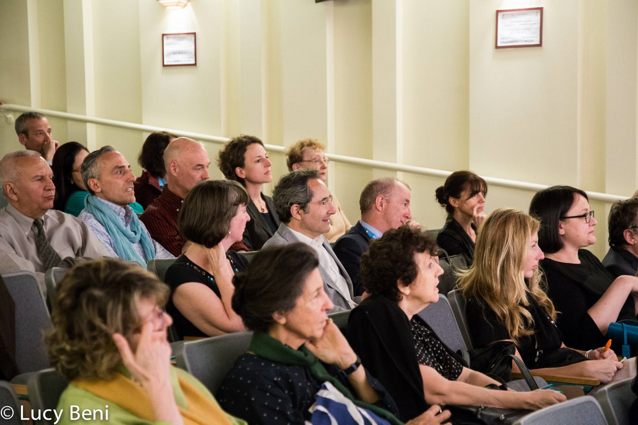 spectators-from-book-presentation-stories-of-lost-books-at-casa-italiana