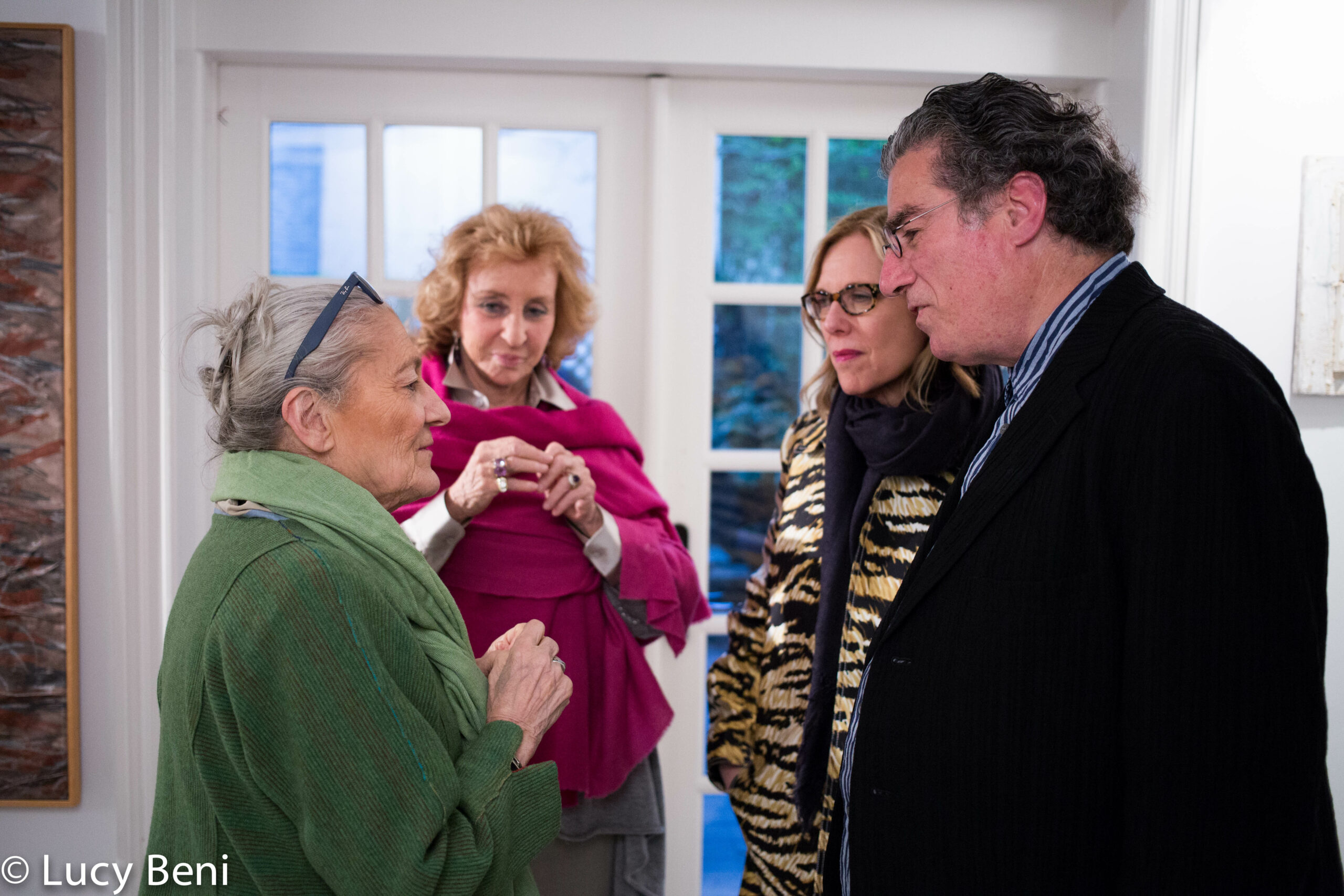 guests-interacting-from-exhibition-opening-luisa-gardini-at-casa-italiana