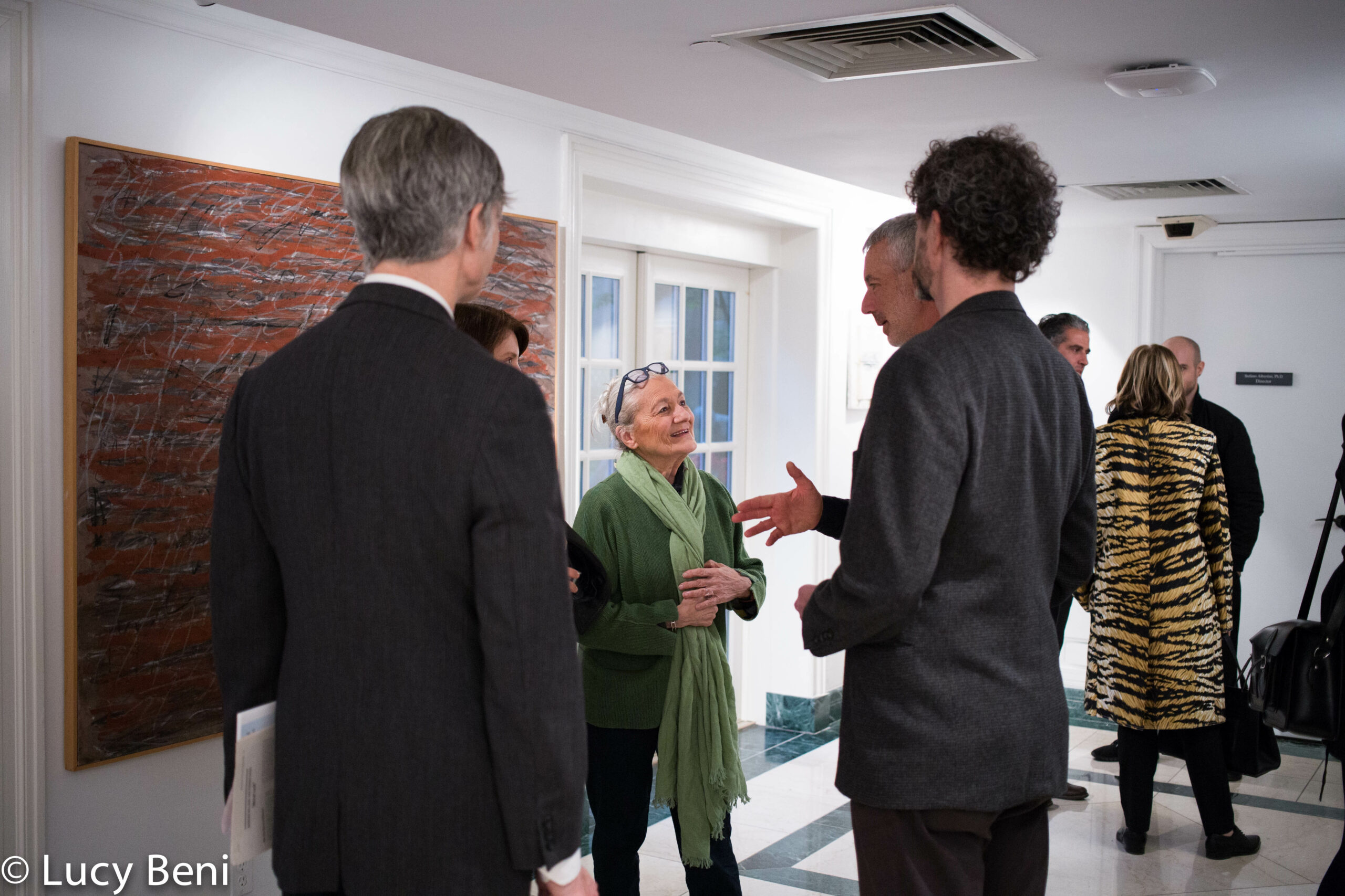 guests-interacting-from-exhibition-opening-luisa-gardini-at-casa-italiana