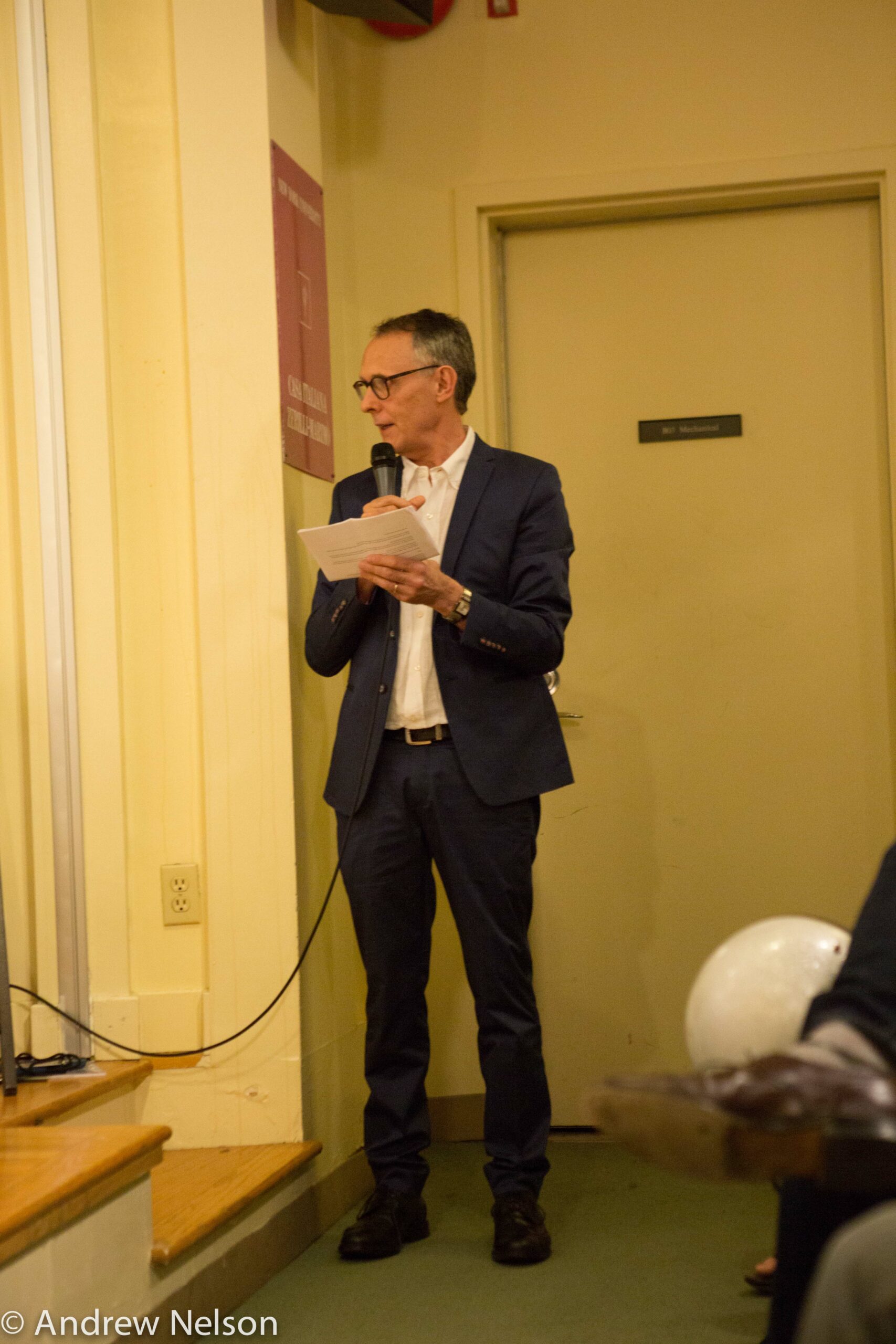 speaker-talking-from-open-roads-2016-at-casa-italiana
