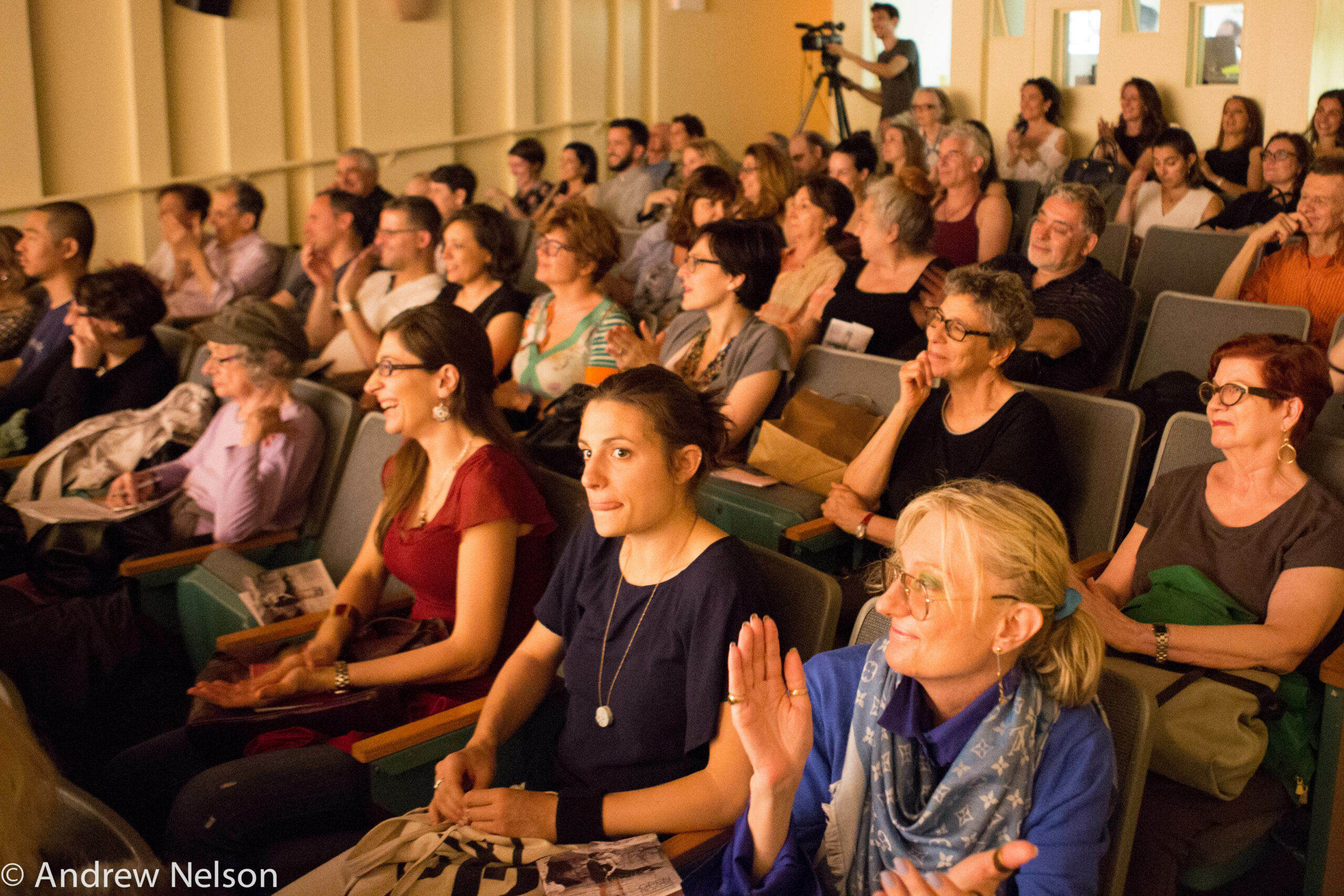 spectators-clapping-from-open-roads-2016-at-casa-italiana