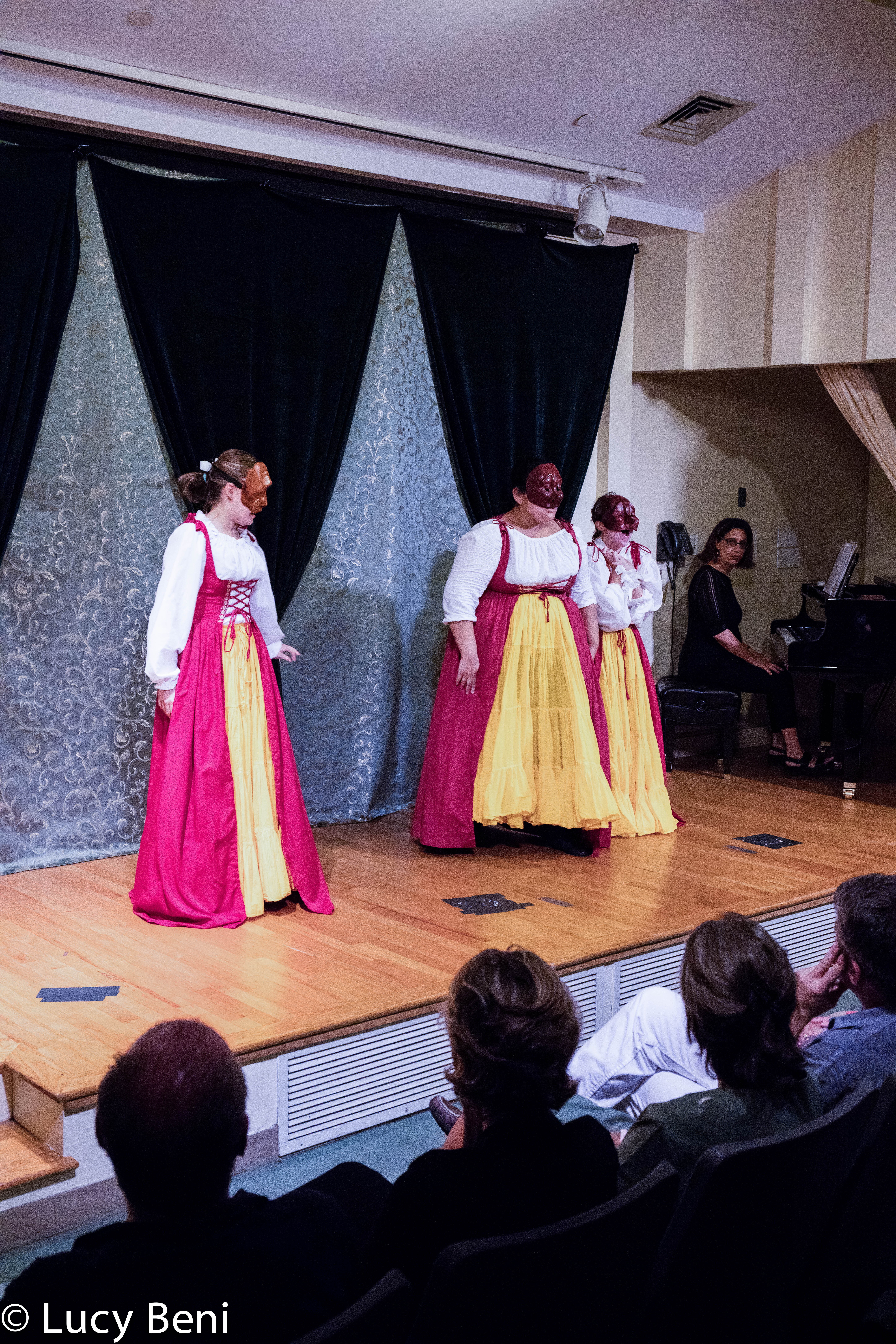artists-performing-from-theatrical-performance-the-misers-daughter-at-casa-italiana