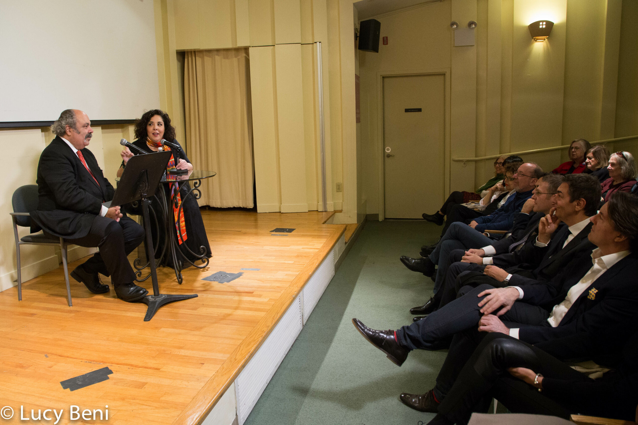 speaker-talking-and-spectator-from-adventures-in-italian-opera-marianna-pizzolato-at-casa-italiana