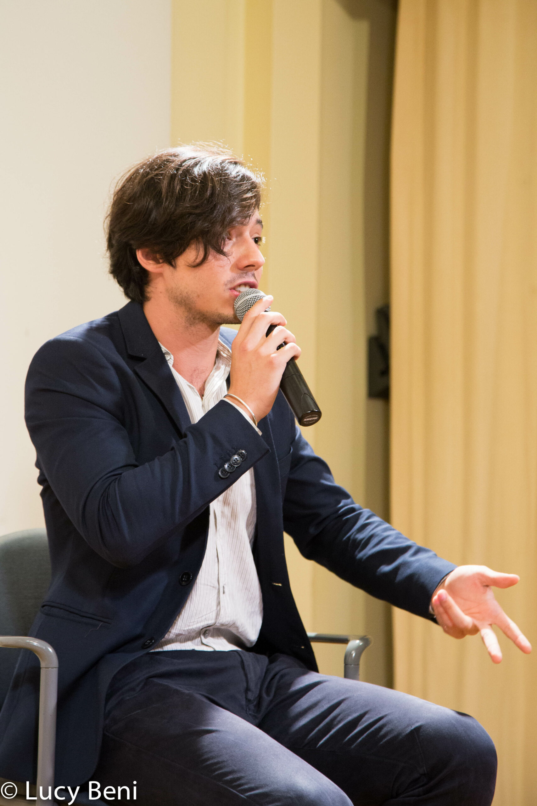 artist-talking-from-screening-our-last-at-casa-italiana