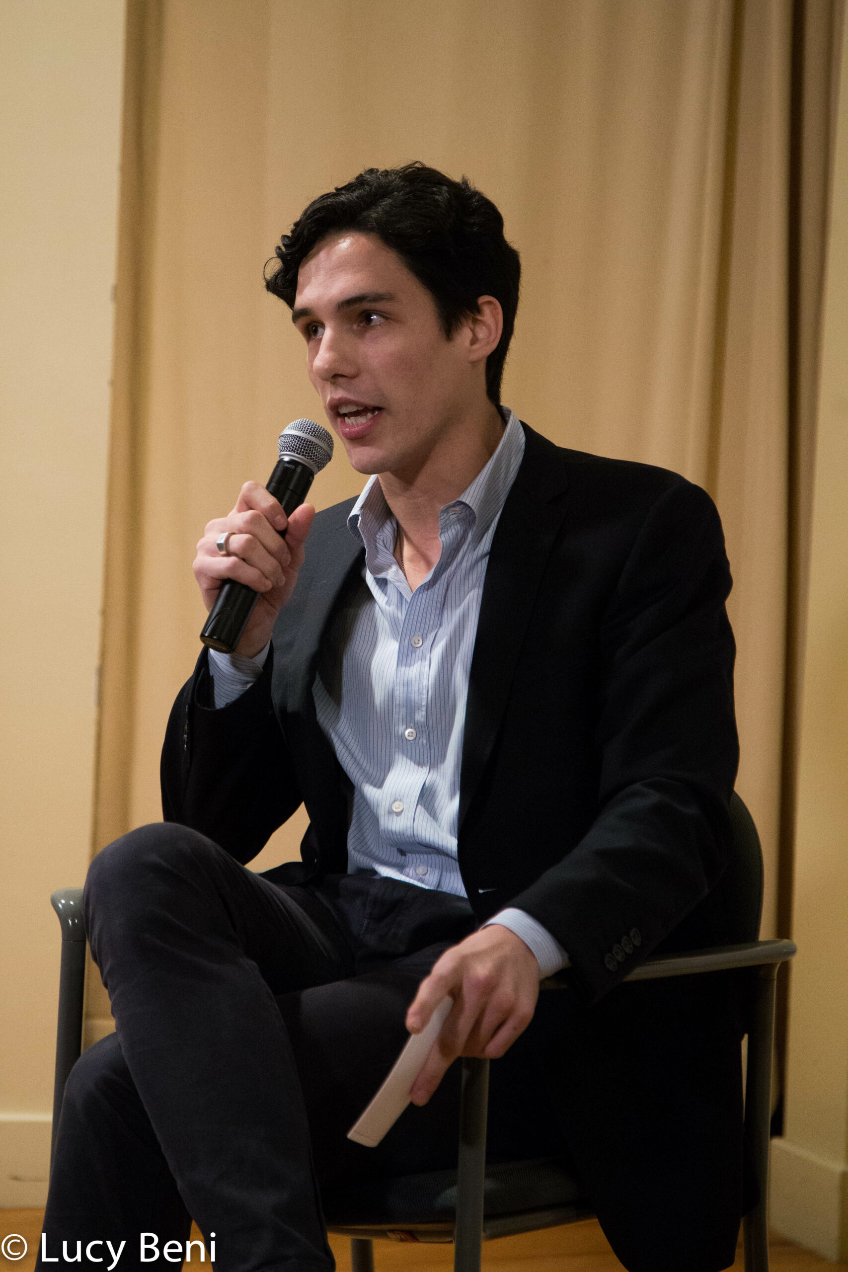 artist-talking-from-screening-our-last-at-casa-italiana