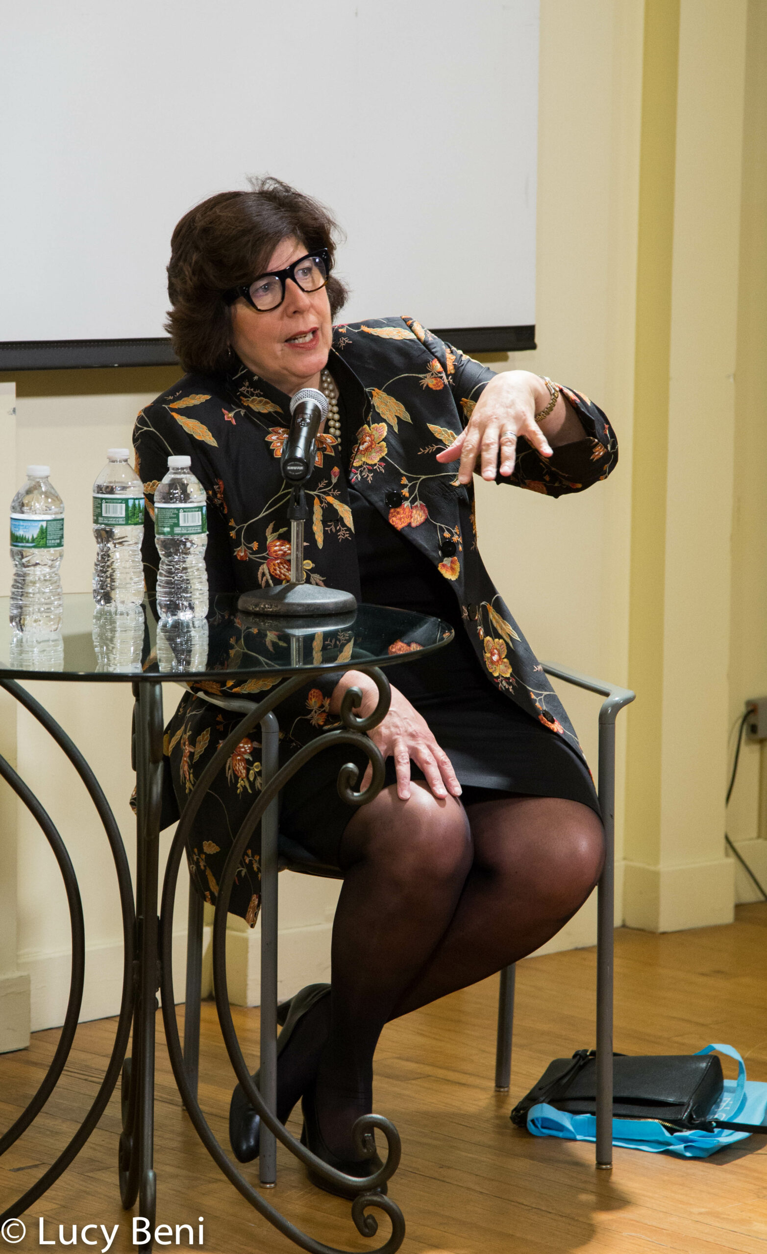 speaker-talking-from-adventures-in-italian-opera-francesca-zambello-at-casa-italiana