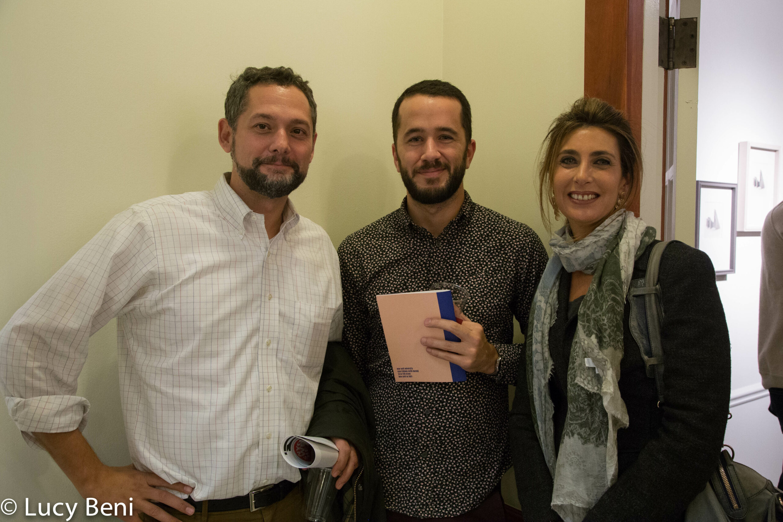 group-picture-from-gallery-talk-at-casa-italiana