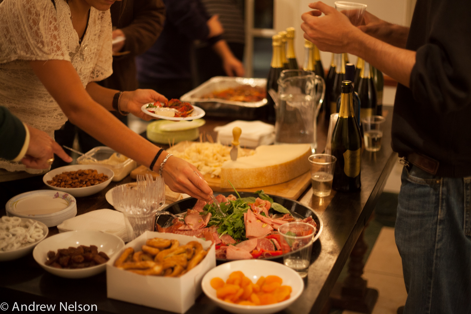 food-and-wine-from-iavanet-exhibition-opening-at-casa-italiana