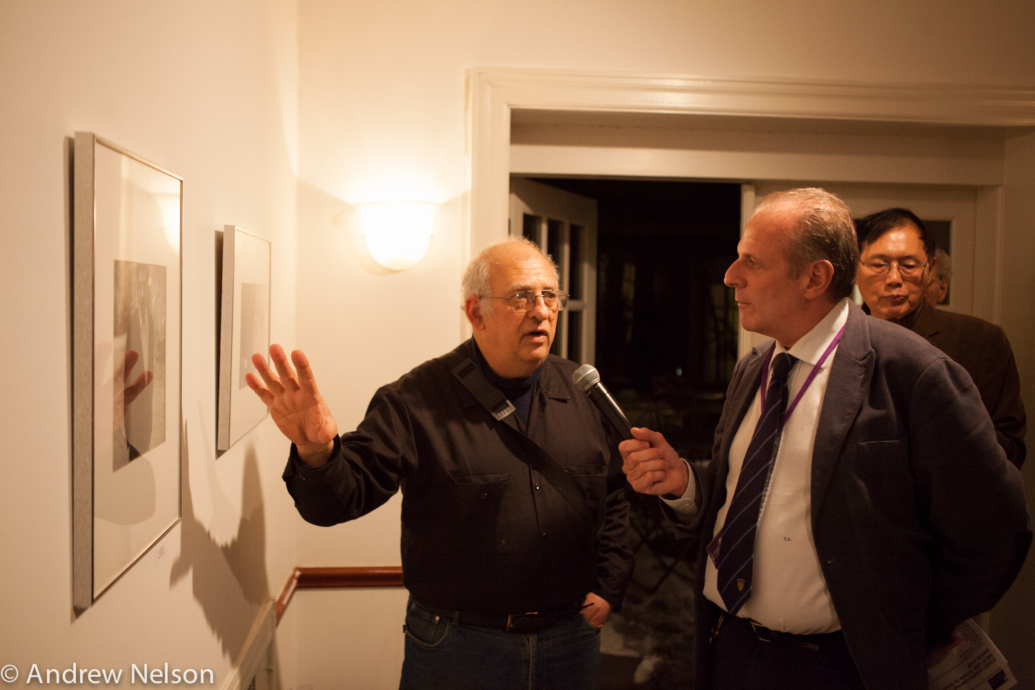stefano-interviewing-a-man-from-iavanet-exhibition-opening-at-casa-italiana