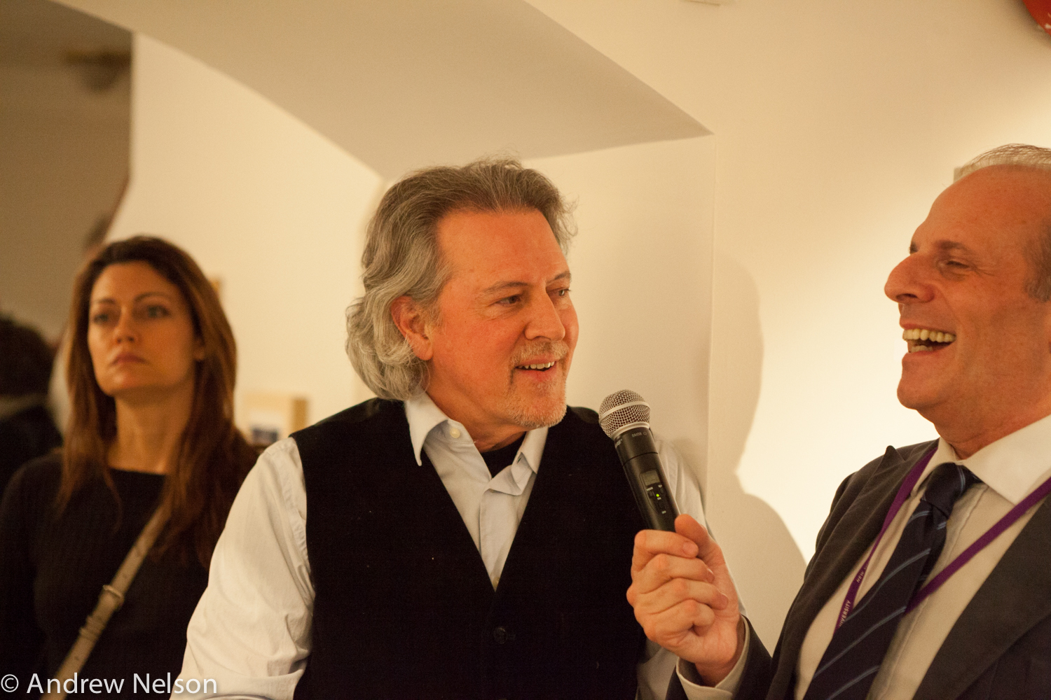 stefano-talking-to-a-man-from-iavanet-exhibition-opening-at-casa-italiana