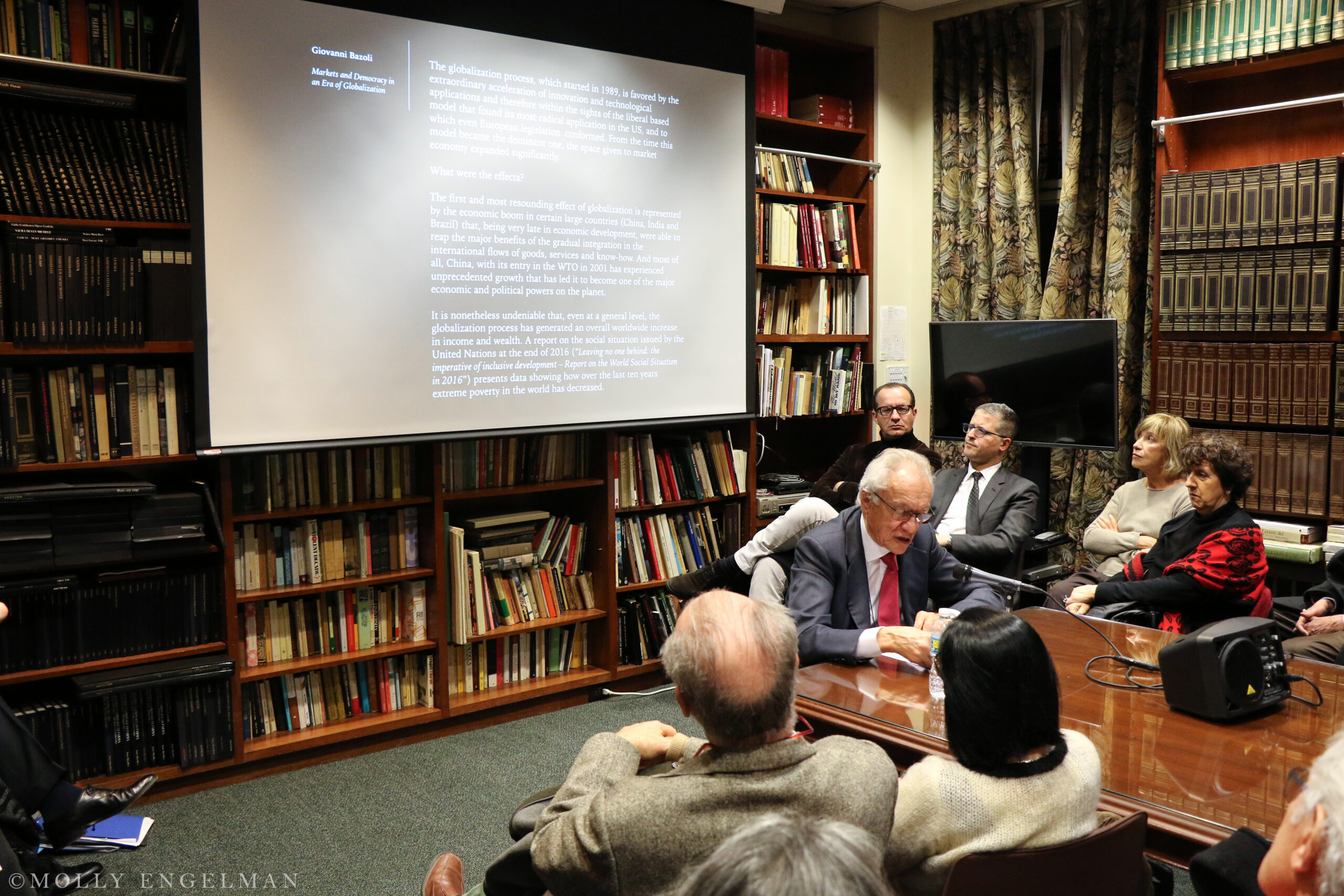 prof-bazoli-talking-from-conferenza-prof-bazoli-at-casa-italiana