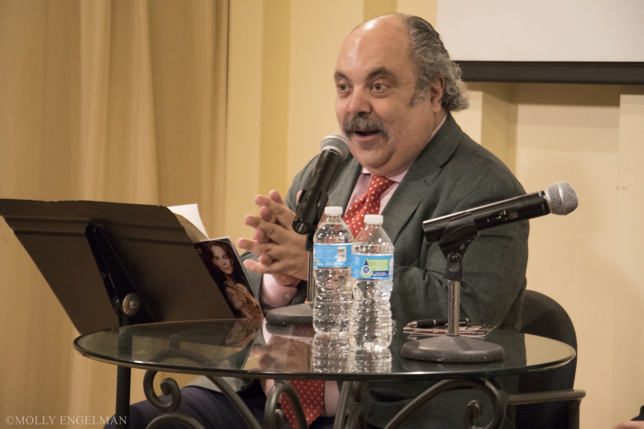 speaker-talking-from-adventures-in-italian-opera-daniele-rustioni-at-casa-italiana