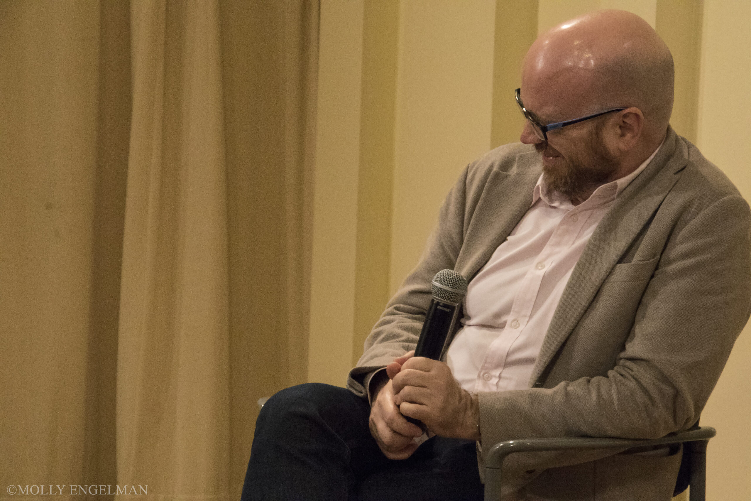 speaker-talking-from-italy-as-muse-at-casa-italiana