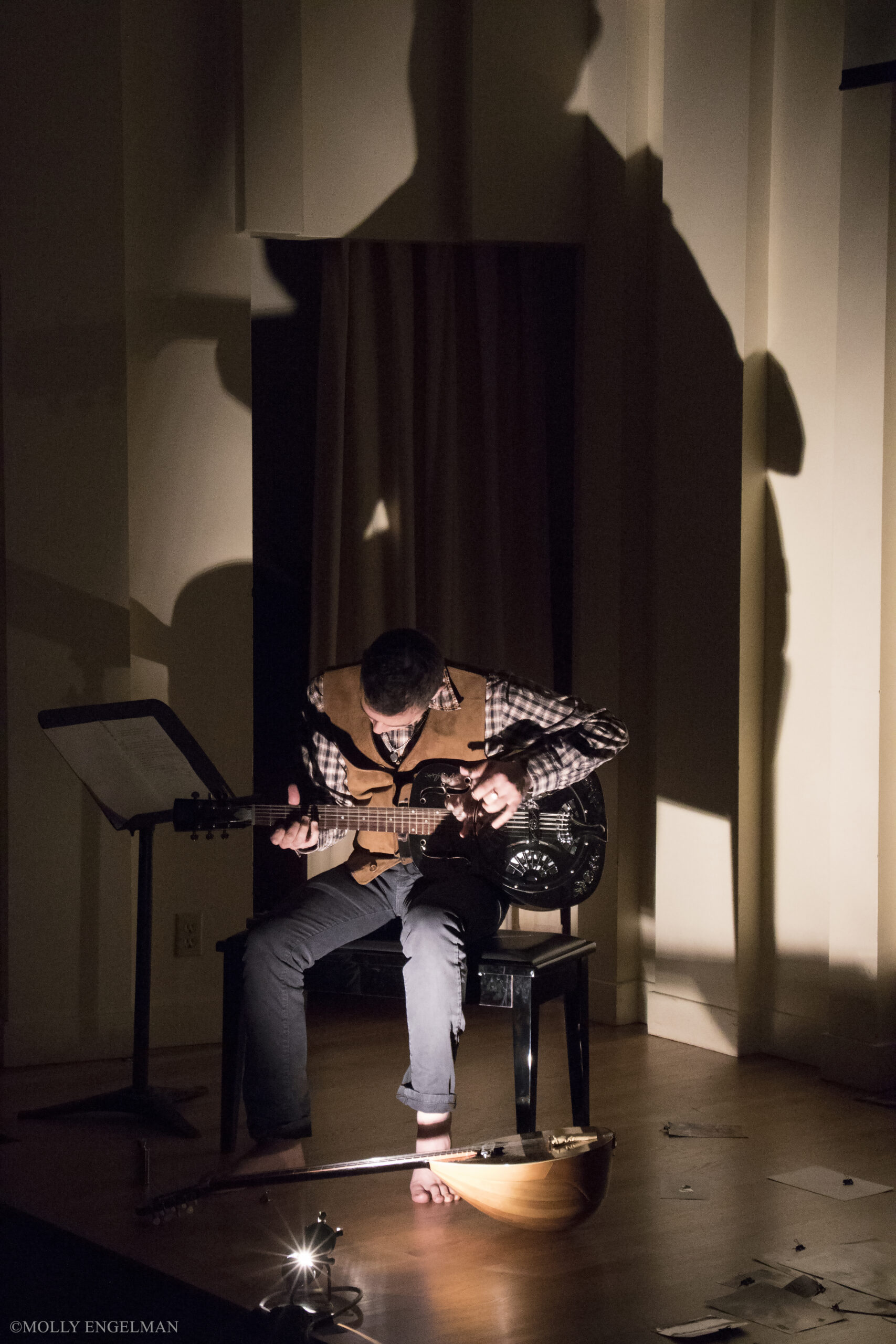 artist-performing-from-in-scena-italian-theater-festival-ny-at-casa-italiana