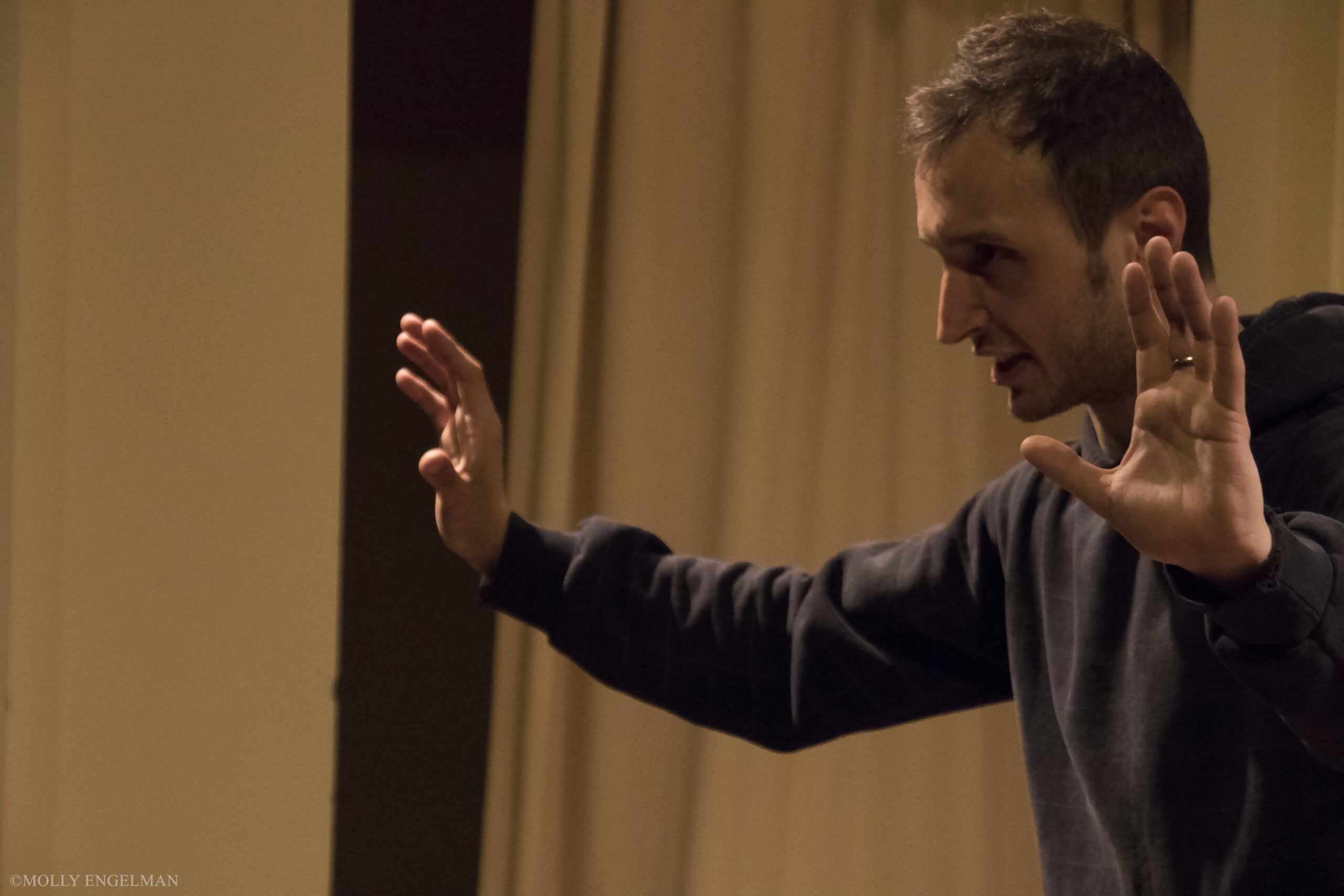 artist-performing-from-in-scena-italian-theater-festival-ny-at-casa-italiana