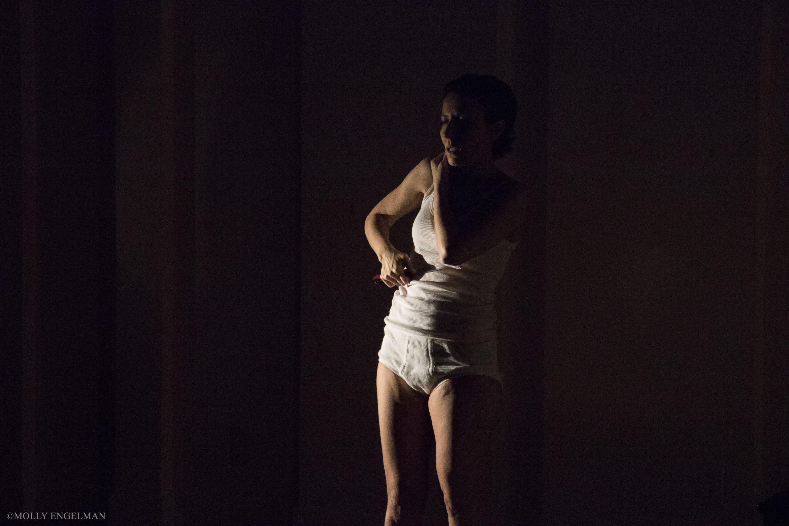 artist-performing-from-in-scena-italian-theater-festival-ny-at-casa-italiana