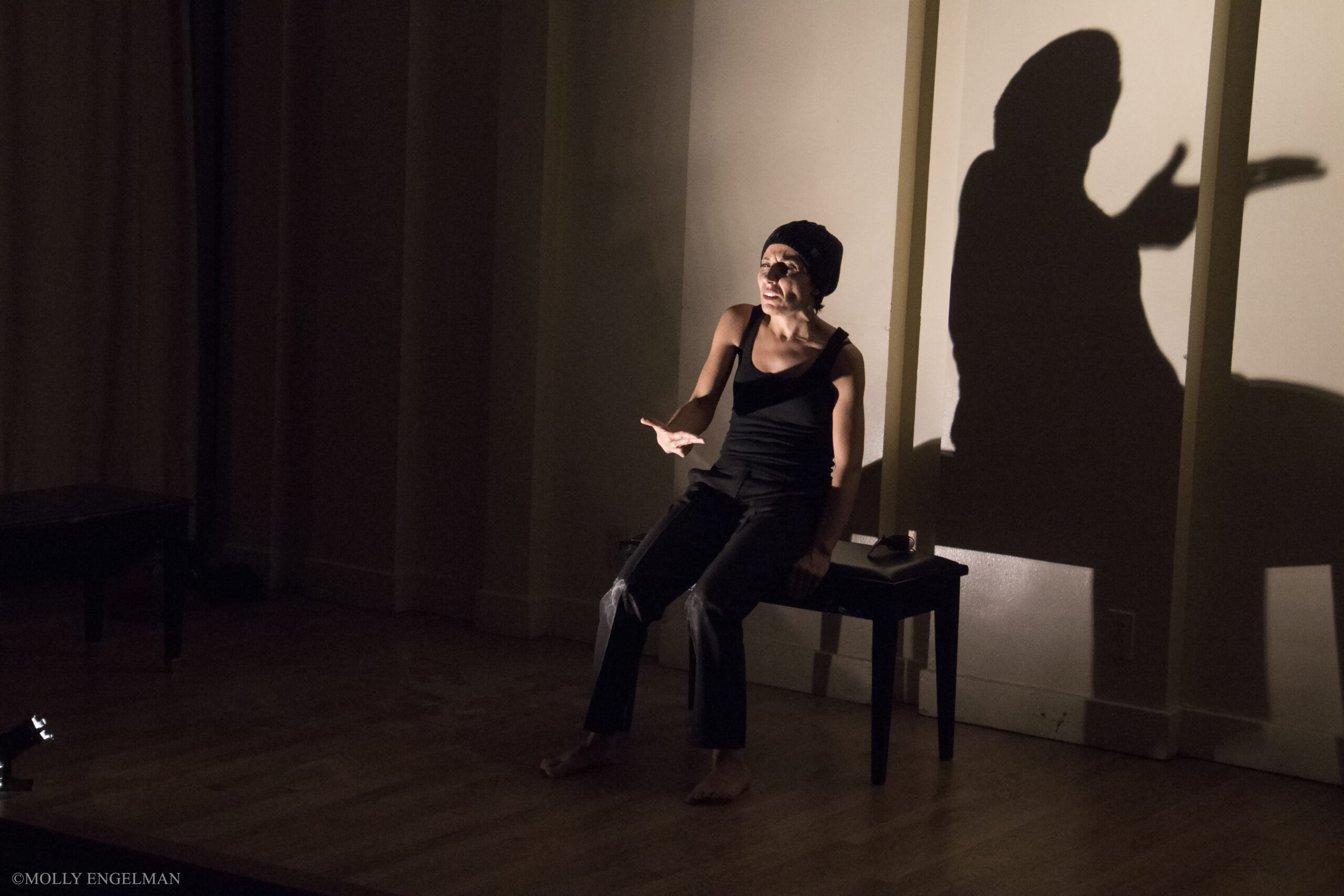 artist-performing-from-in-scena-italian-theater-festival-ny-at-casa-italiana