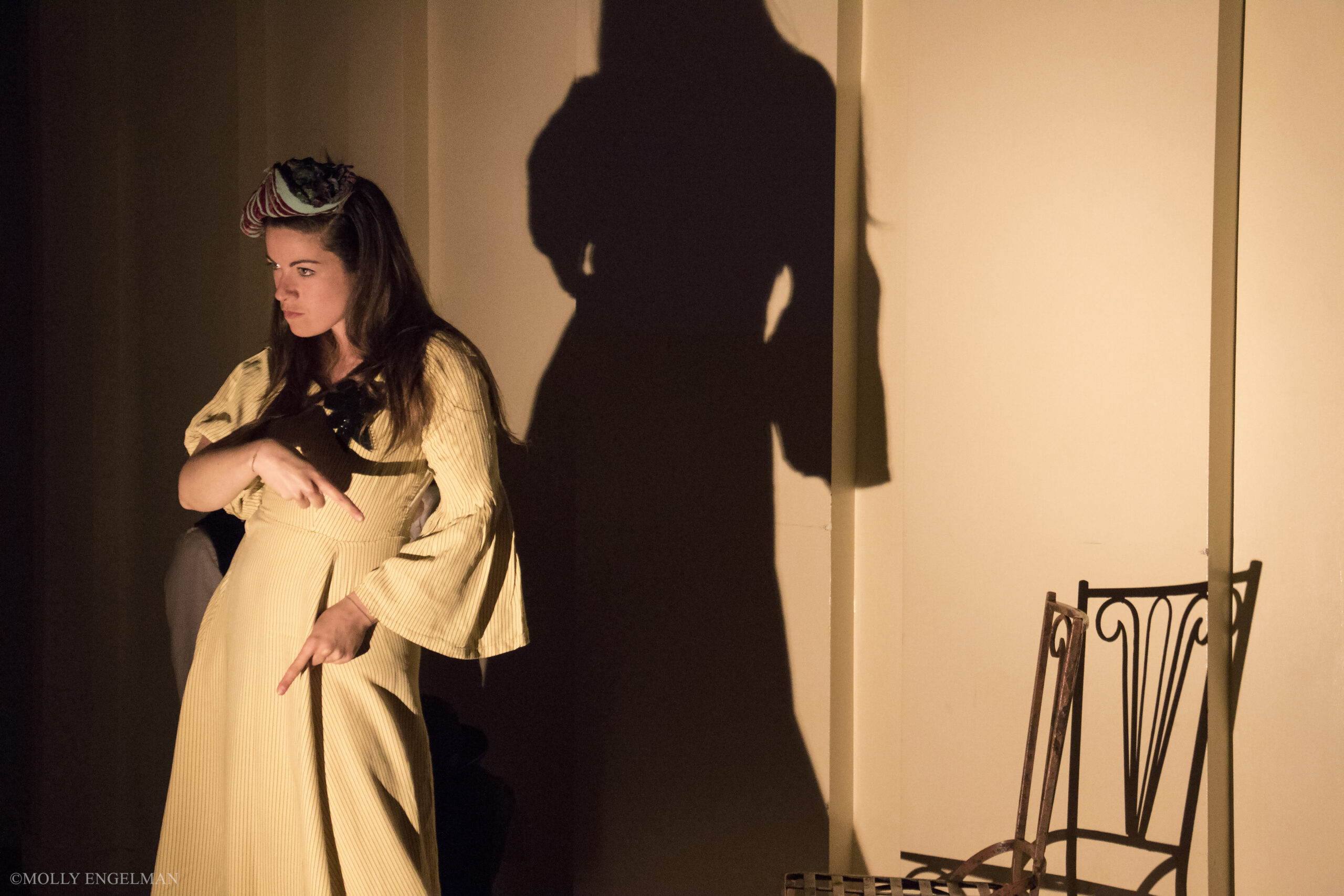 artist-performing-from-in-scena-italian-theater-festival-ny-at-casa-italiana