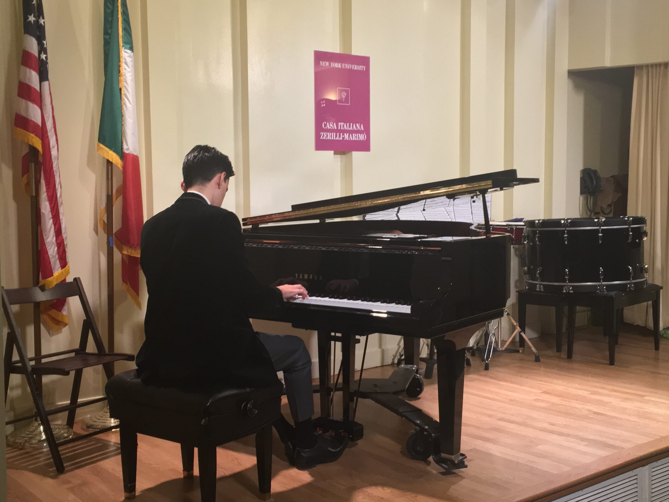 musician-playing-piano-from-concert-2017-ibla-grand-prize-at-casa-italiana